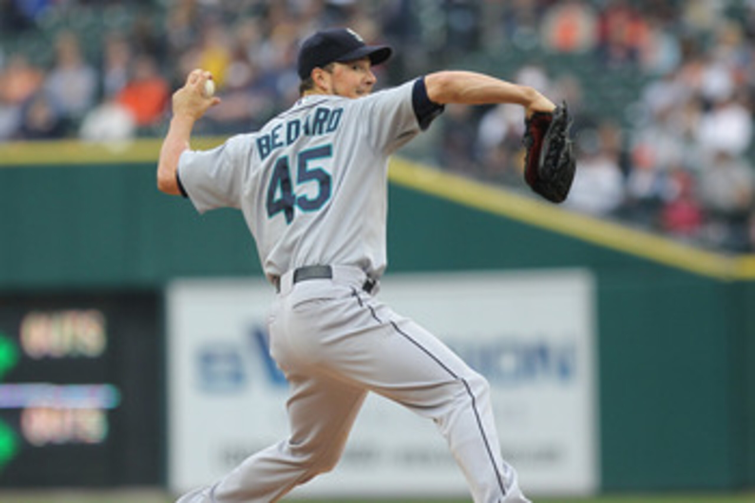 DETROIT, MI - JUNE 10:  Starting pitcher Erik Bedard #45 of the Seattle Mariners throws the ball during a MLB game against the Detroit Tigers at Comerica Park on June 10, 2011 in Detroit, Michigan.  Seattle defeated Detroit 3-2.  (Photo by Dave Reginek/Ge
