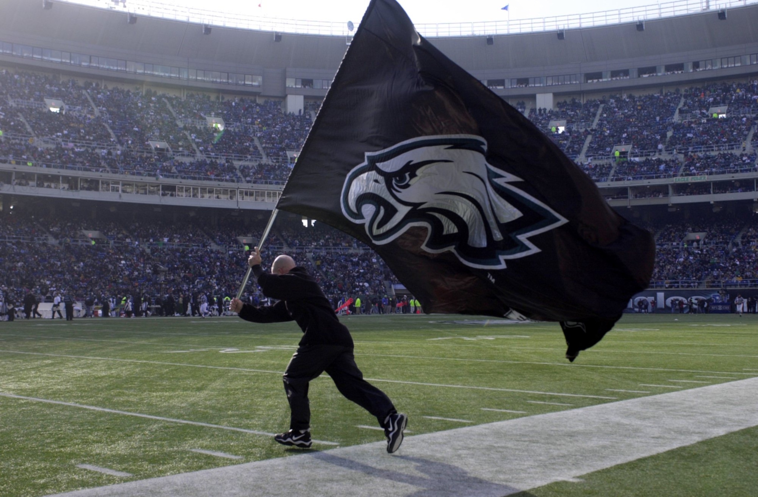 09 Dec 2001 : Philadelphia Eagles flag is presented during the game at Veterans Stadium in Philadelphia, Pennsylvania. The Eagles defeat the Chargers 24-14. DIGITAL IMAGE. Mandatory Credit: Doug Pensinger/Allsport