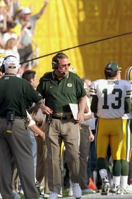 25 Jan 1998:  Coach Mike Holmgren of the Green Bay Packers on the sideline during Super Bowl  XXXII at Qualcomm Stadium in San Diego, California.  The Denver Broncos defeated the Green Bay Packers 31-24. Mandatory Credit: Doug Pensinger  /Allsport