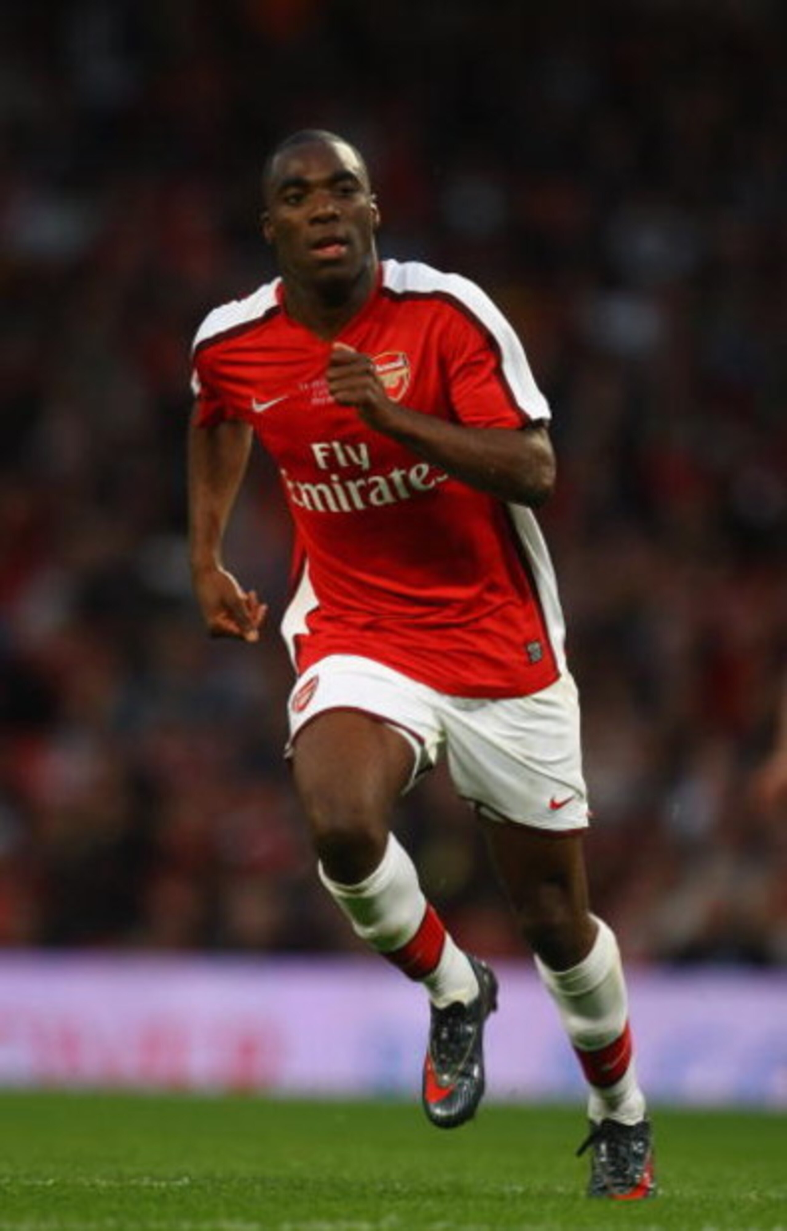 LONDON, ENGLAND - MAY 22:  Giles Sunu of Arsenal in action during the FA Youth Cup Final 1st Leg match between Arsenal and Liverpool at The Emirates Stadium on May 22, 2009 in London, England.  (Photo by Julian Finney/Getty Images)