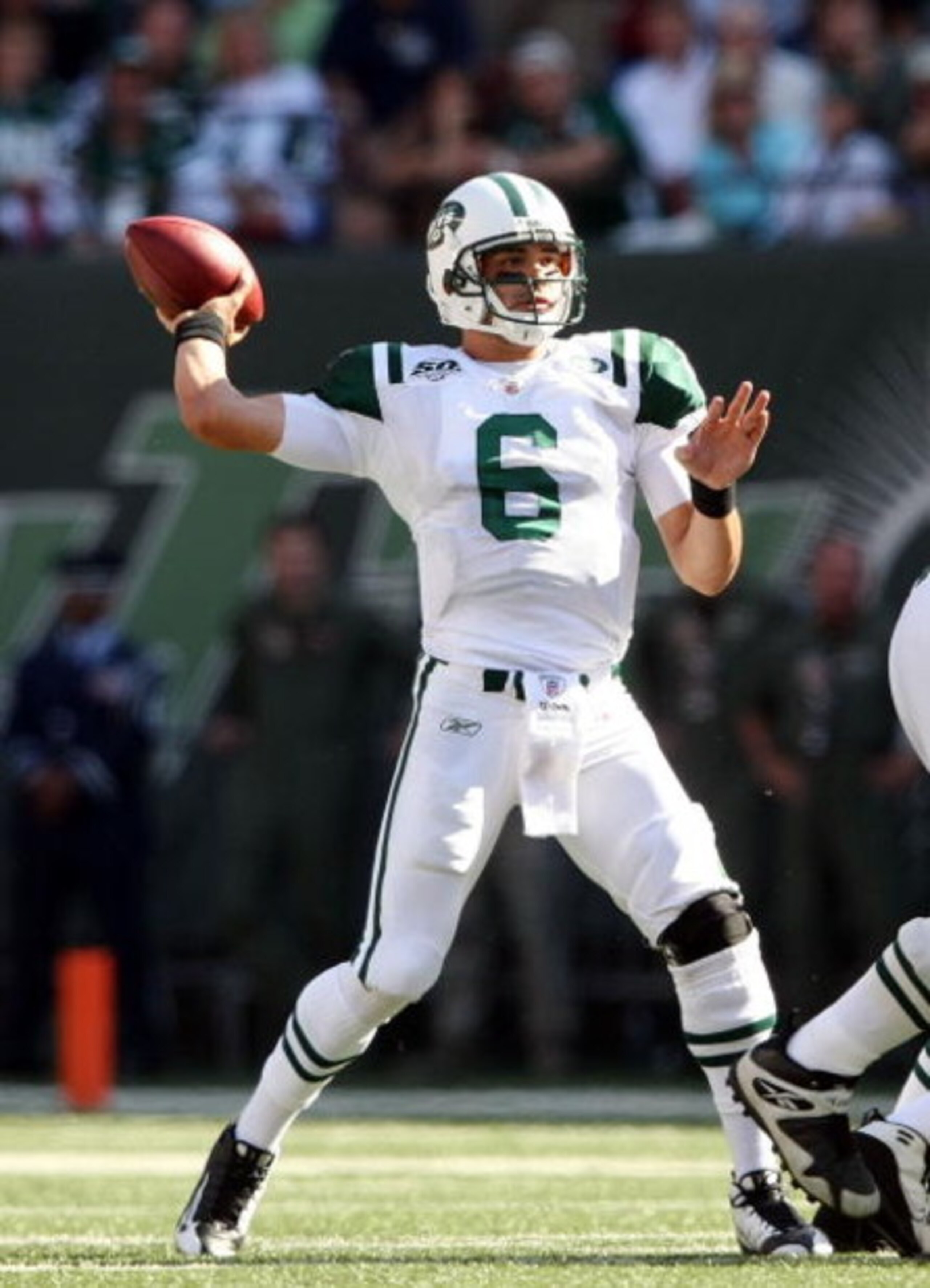 EAST RUTHERFORD, NJ - SEPTEMBER 20:  Mark Sanchez #6 of the New York Jets throws a pass against the New England Patriots at Giants Stadium on September 20, 2009 in East Rutherford, New Jersey.  (Photo by Nick Laham/Getty Images)