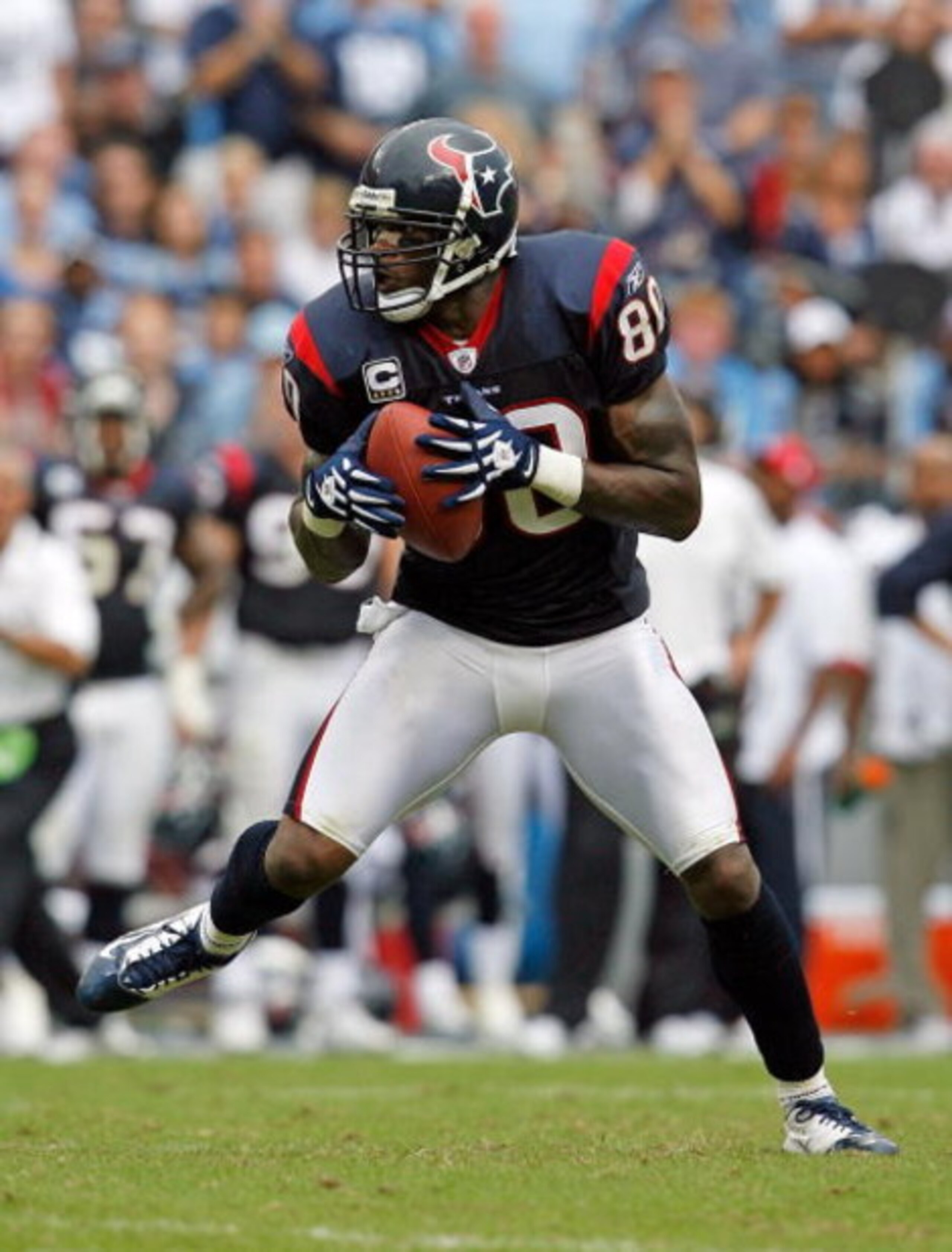 NASHVILLE, TN - SEPTEMBER 20:  Andre Johnson #80 of the Houston Texans catches a pass against the Tennessee Titans during the  NFL game at LP Field on September 20, 2009 in Nashville, Tennessee. The Texans won 34-31.  (Photo by Andy Lyons/Getty Images)