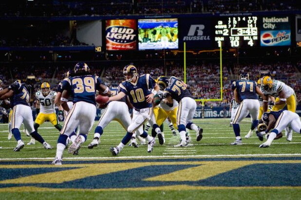 ST. LOUIS, MO - DECEMBER 16: Field view of the game between the Green Bay Packers and the St. Louis Rams on December 16, 2007 at the Edward Jones Dome in St. Louis, Missouri.  The Packers beat the Rams 33-14.  (Photo by Dilip Vishwanat/Getty Images)