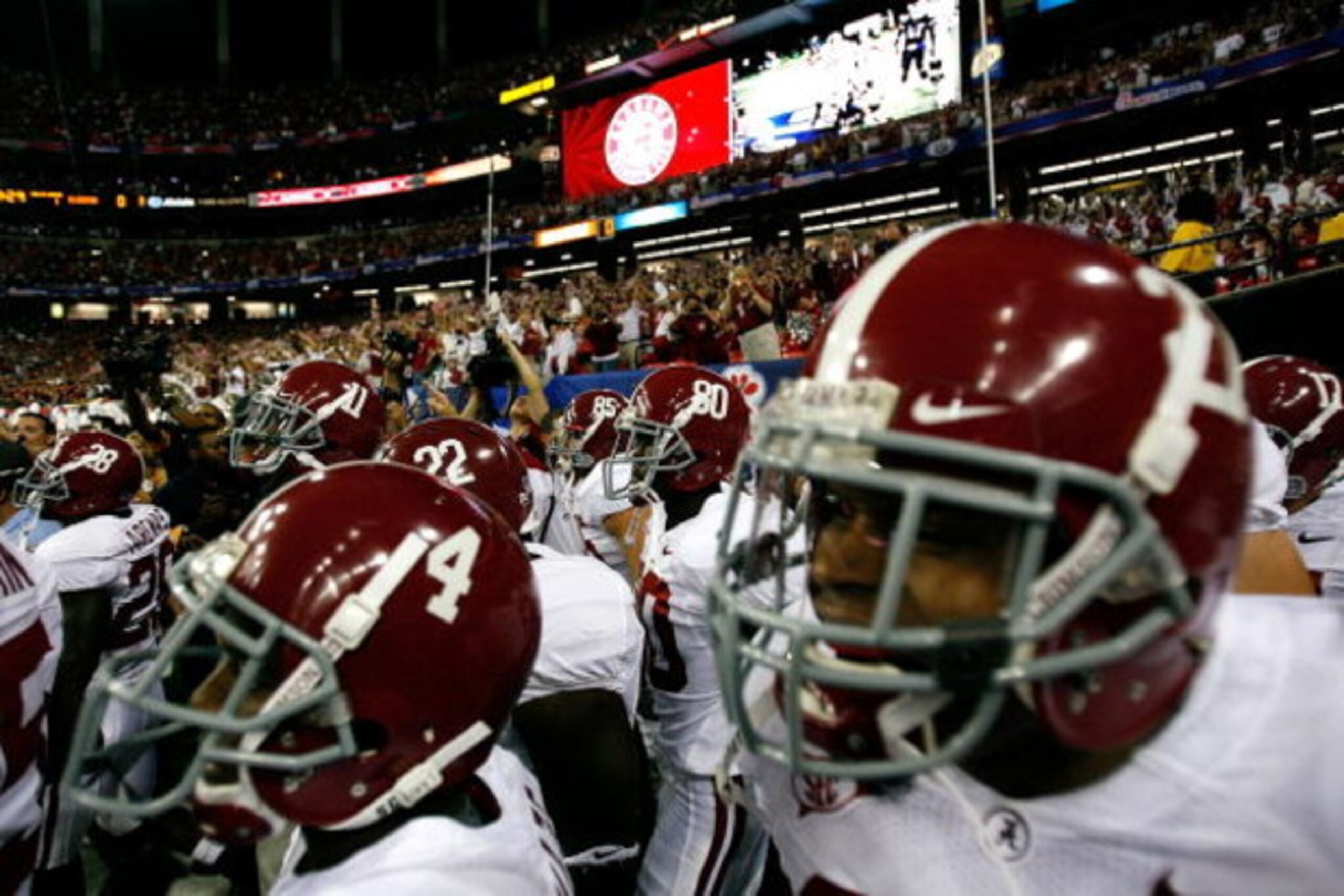 ATLANTA - SEPTEMBER 05:  The Alabama Crimson Tide enter the field to face the Virginia Tech Hokies during the Chick-fil-A Kickoff Game at Georgia Dome on September 5, 2009 in Atlanta, Georgia.  (Photo by Kevin C. Cox/Getty Images)