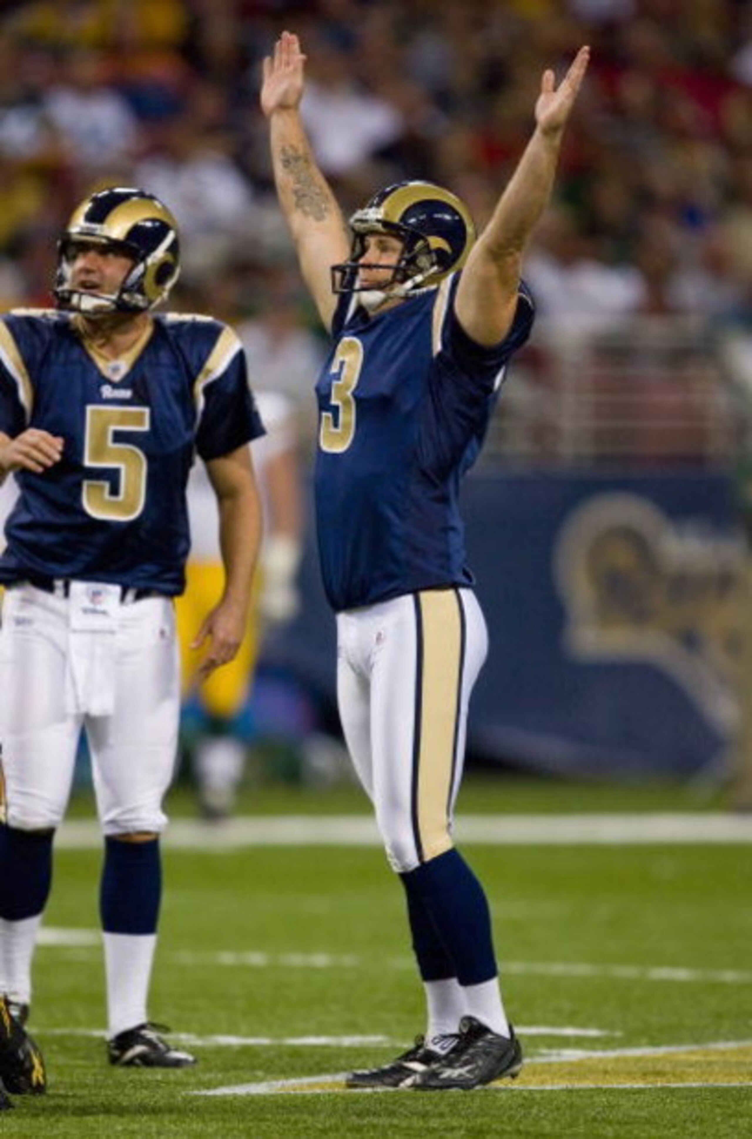 ST. LOUIS, MO - SEPTEMBER 27: Josh Brown #3 of the St. Louis Rams celebrates a 53 yard field goal against the Green Bay Packers at the Edward Jones Dome on September 27, 2009 in St. Louis, Missouri. (Photo by Dilip Vishwanat/Getty Images) ST. LOUIS, MO - SEPTEMBER 27: Josh Brown #3 of the St. Louis Rams celebrates a 53 yard field goal against the Green Bay Packers at the Edward Jones Dome on September 27, 2009 in St. Louis, Missouri. (Photo by Dilip Vishwanat/Getty Images)