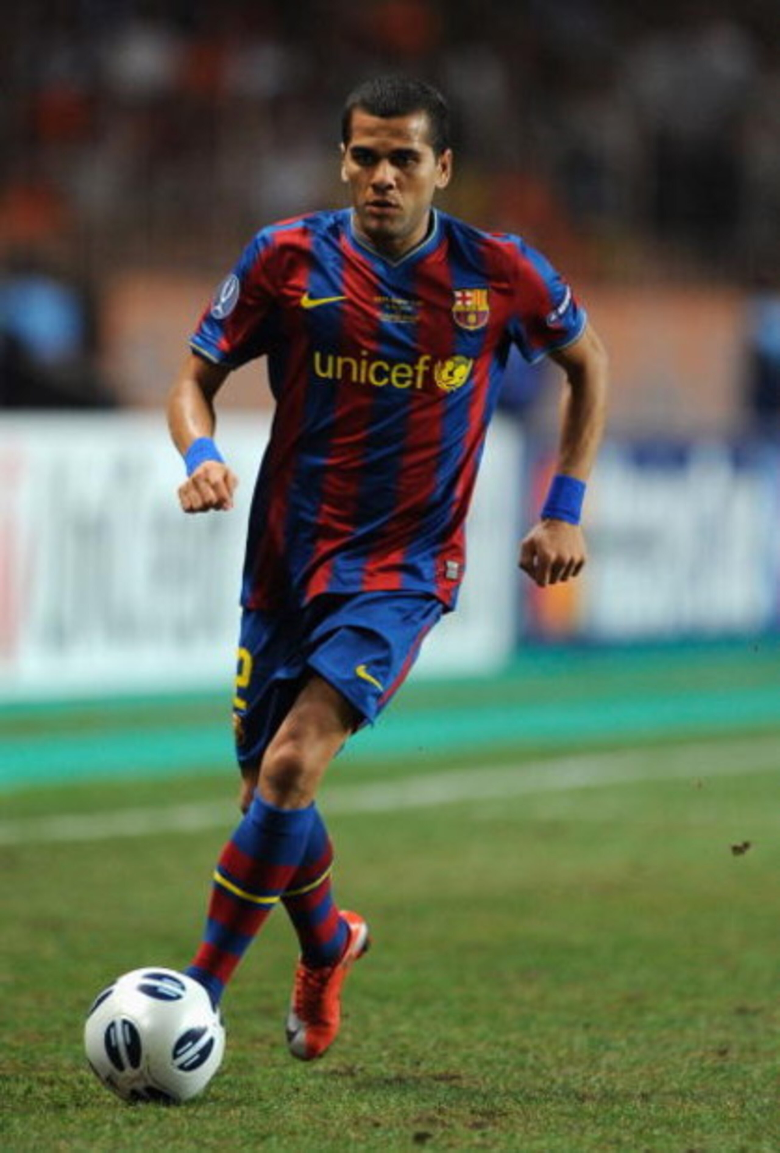 MONTE CARLO, MONACO - AUGUST 28:  Daniel Alves of Barcelona in action during the UEFA Super Cup Final between FC Barcelona and Shakhtar Donetsk at The Stade Louis II Stadium on August 28, 2009 in Monte Carlo, Monaco. (Photo by Laurence Griffiths/Getty Ima