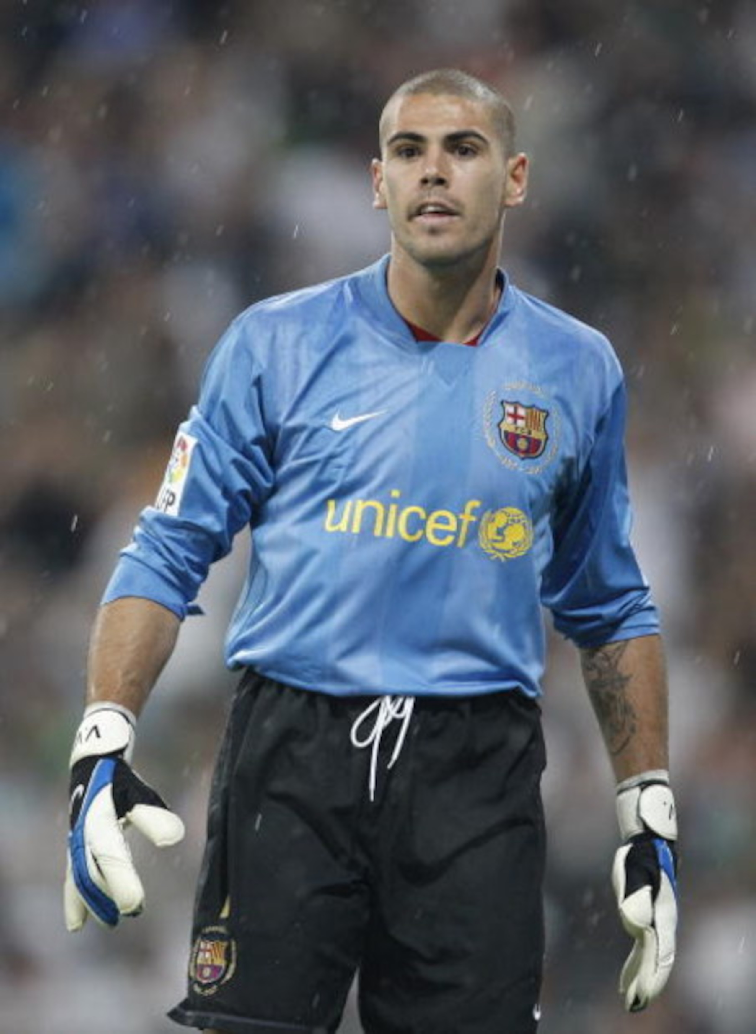 MADRID, SPAIN -  MAY 7:  Victor Valdes of Barcelona looks on during the La Liga match between Real Madrid and Barcelona at the Santiago Bernabeu Stadium on May 7, 2008 in Madrid, Spain. Barcelona lost the match 4-1.  (Photo by Jasper Juinen/Getty Images)