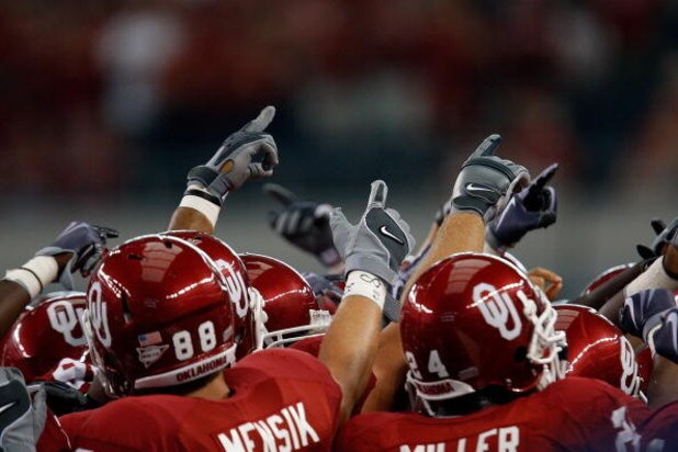ARLINGTON, TX - SEPTEMBER 05: The Oklahoma Sooners before a game against the Brigham Young Cougars at Cowboys Stadium on September 5, 2009 in Arlington, Texas.  (Photo by Ronald Martinez/Getty Images)