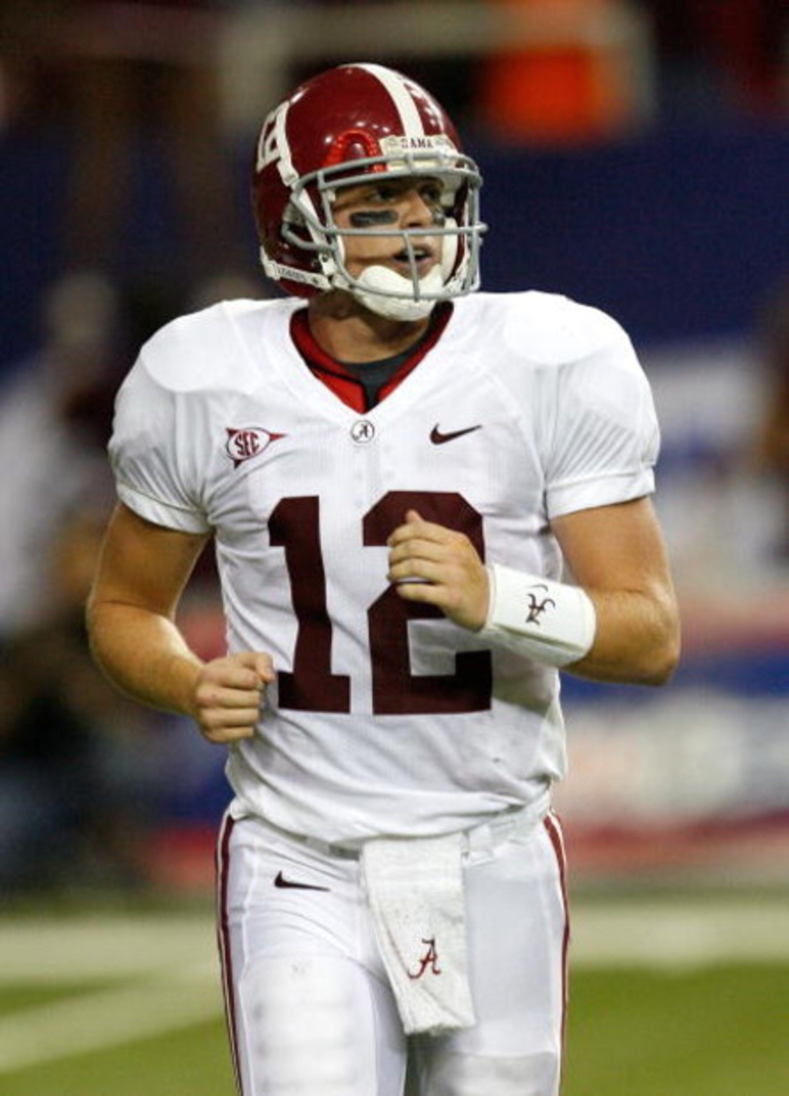 ATLANTA - SEPTEMBER 05: Quarterback Greg McElroy #12 of the Alabama Crimson Tide against the Virginia Tech Hokies during the Chick-fil-A Kickoff Game at Georgia Dome on September 5, 2009 in Atlanta, Georgia. (Photo by Kevin C. Cox/Getty Images) ATLANTA - SEPTEMBER 05: Quarterback Greg McElroy #12 of the Alabama Crimson Tide against the Virginia Tech Hokies during the Chick-fil-A Kickoff Game at Georgia Dome on September 5, 2009 in Atlanta, Georgia. (Photo by Kevin C. Cox/Getty Images)