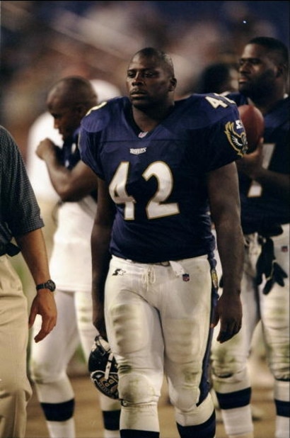 24 Aug 1998:  Fullback Roosevelt Potts #42 of the Baltimore Ravens looks on during the pre-season game against the Philadelphia Eagles at Camden Yards in Baltimore, Maryland. The Ravens defeated the Eagles 23-6. Mandatory Credit: Doug Pensinger  /Allsport