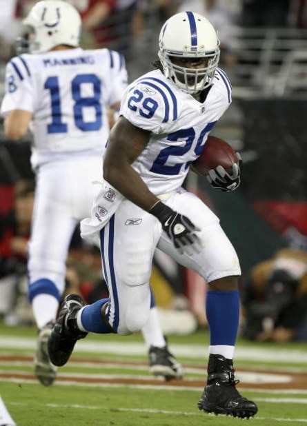 GLENDALE, AZ - SEPTEMBER 27:  Runningback Joseph Addai #29 of the Indianapolis Colts rushes the ball against the Arizona Cardinals during the game at University of Phoenix Stadium on September 27, 2009 in Glendale, Arizona.  The Colts defeated the Cardina