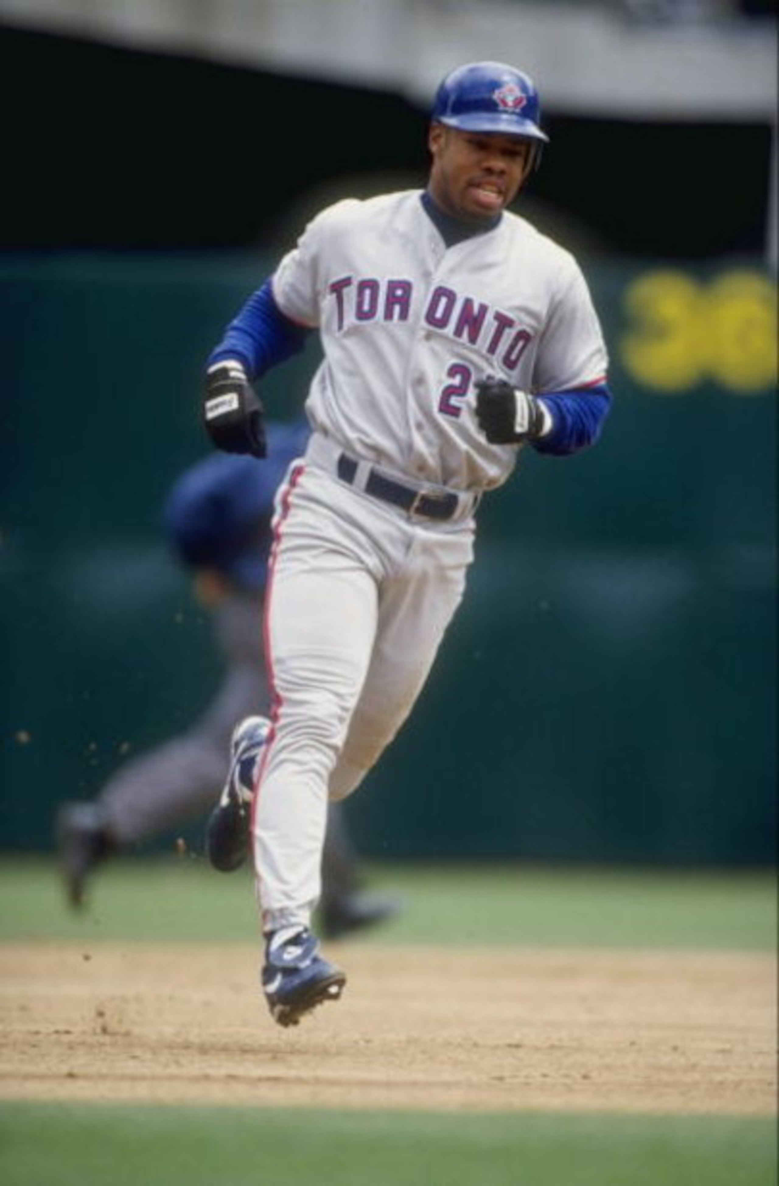 2 May 1998:  Outfielder Shannon Stewart of the Toronto Blue Jays in action during a game against the Oakland Athletics at the Oakland Coliseum in Oakland, California.  The Blue Jays defeated the Athletics 7-0. Mandatory Credit: Otto Greule Jr.  /Allsport