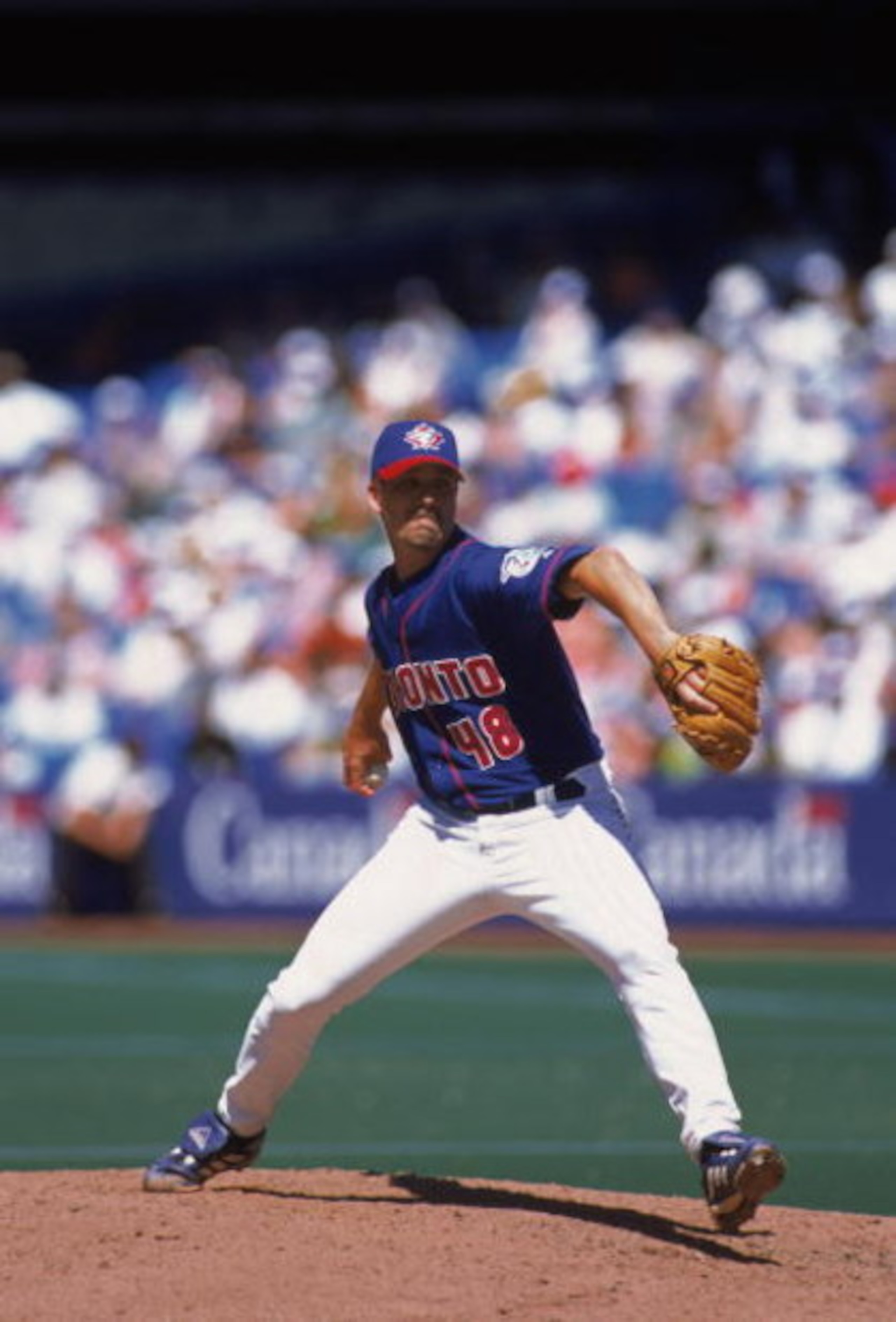 5 Aug 2001:  Pitcher Paul Quantrill #48 of the Toronto Blue Jays throws the ball during the MLB game against the Baltimore Orioles at the Sky Dome in Toronto, Canada.  The Blue Jays defeated Orioles 5-4.  Mandatory Credit:  Rick Stewart /Getty Images
