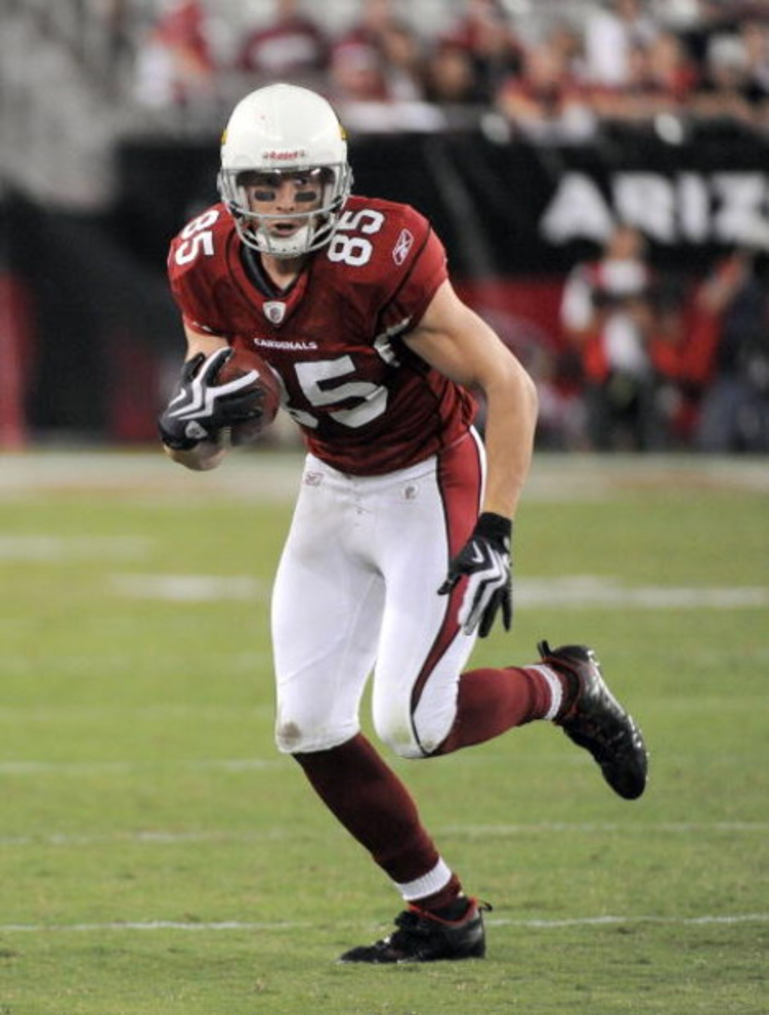 GLENDALE, AZ - SEPTEMBER 27:  Jerheme Urban #85 of the Arizona Cardinals turns up field after a catch against the Indianapolis Colts during the game at University of Phoenix Stadium on September 27, 2009 in Glendale, Arizona.  (Photo by Harry How/Getty Im