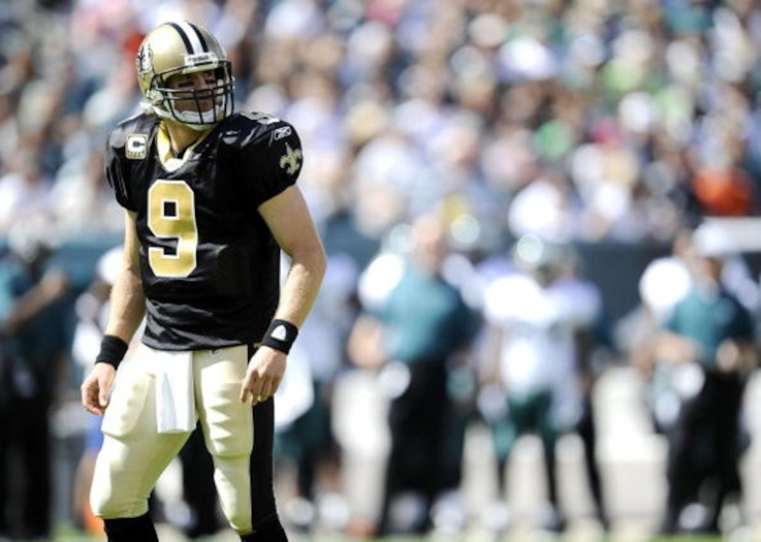 PHILADELPHIA - SEPTEMBER 20:  Drew Brees #9 of the New Orleans Saints walks on the field during a game against the Philadelphia Eagles at Lincoln Financial Field on September 20, 2009 in Philadelphia, Pennsylvania.  (Photo by Jeff Zelevansky/Getty Images)