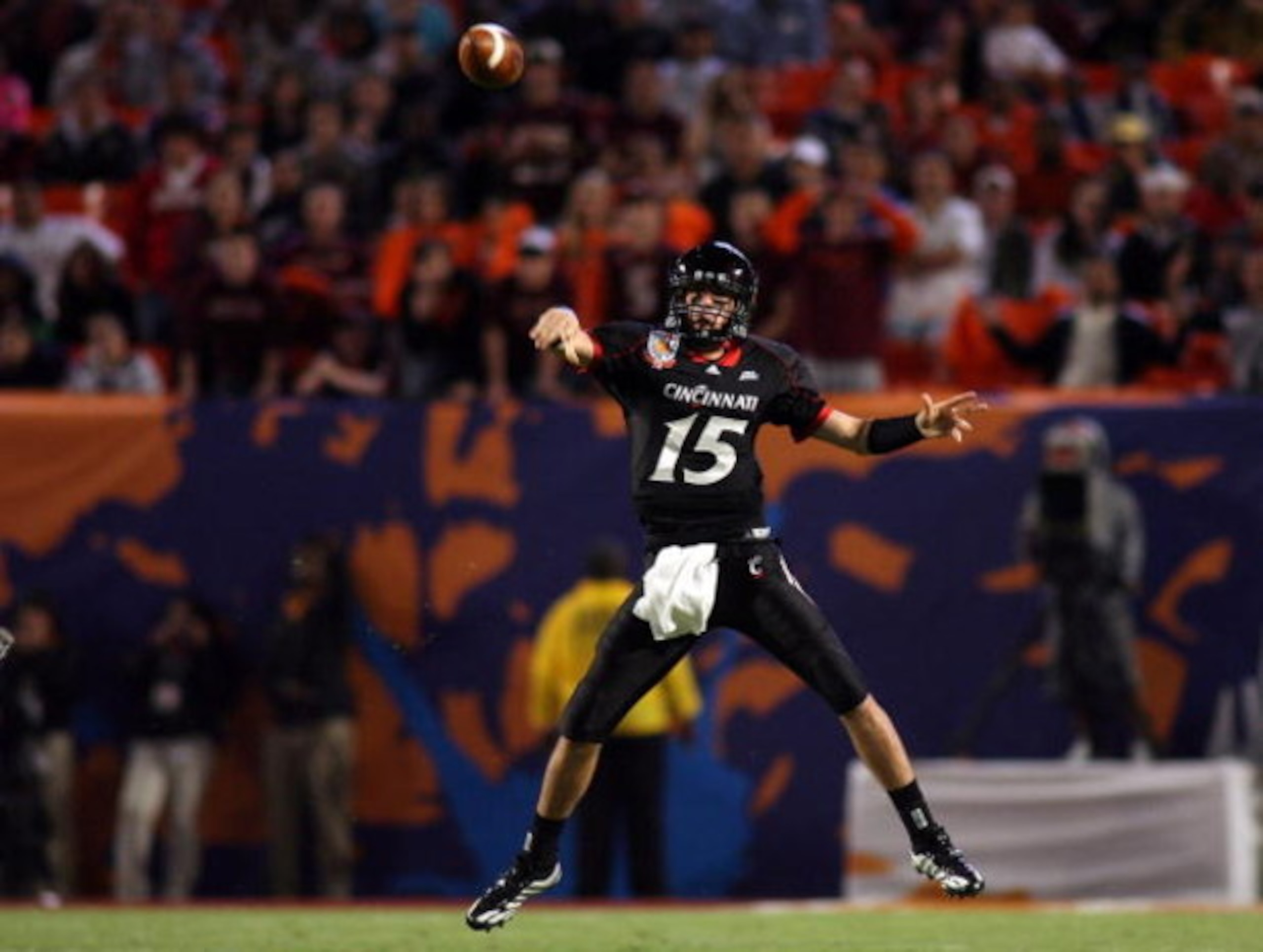 MIAMI - JANUARY 01: Tony Pike #15 of the Cincinnati Bearcats passes against the Virginia Tech Hokies during the FedEx Orange Bowl at Dolphin Stadium on January 1, 2009 in Miami, Florida. (Photo by Marc Serota/Getty Images) MIAMI - JANUARY 01: Tony Pike #15 of the Cincinnati Bearcats passes against the Virginia Tech Hokies during the FedEx Orange Bowl at Dolphin Stadium on January 1, 2009 in Miami, Florida. (Photo by Marc Serota/Getty Images)