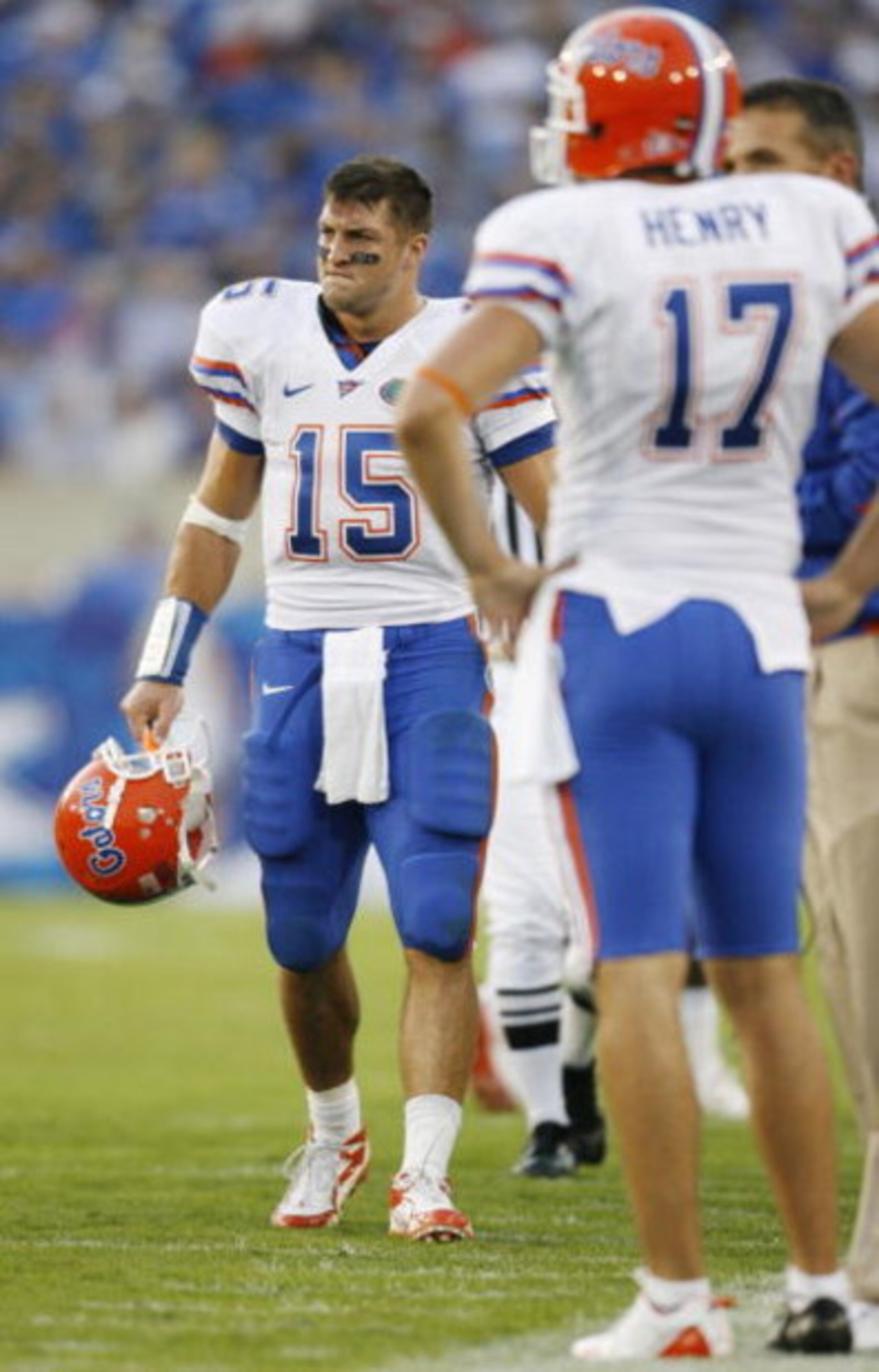 LEXINGTON, KY - SEPTEMBER 26: Quarterback Tim Tebow #15 of the Florida Gators walks on the sidelines near punter Chas Henry #17 during the second quarter of the game against the Kentucky Wildcats at Commonwealth Stadium on September 26, 2009 in Lexington, LEXINGTON, KY - SEPTEMBER 26: Quarterback Tim Tebow #15 of the Florida Gators walks on the sidelines near punter Chas Henry #17 during the second quarter of the game against the Kentucky Wildcats at Commonwealth Stadium on September 26, 2009 in Lexington,
