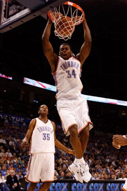 OKLAHOMA CITY - OCTOBER 29: Desmond Mason #34 of the Oklahoma City Thunder dunks the ball against the Milwaukee Bucks at the Ford Center on October 29, 2008 in Oklahoma City, Oklahoma. The Bucks defeated the Thunder 98-87.  NOTE TO USER: User expressly ac
