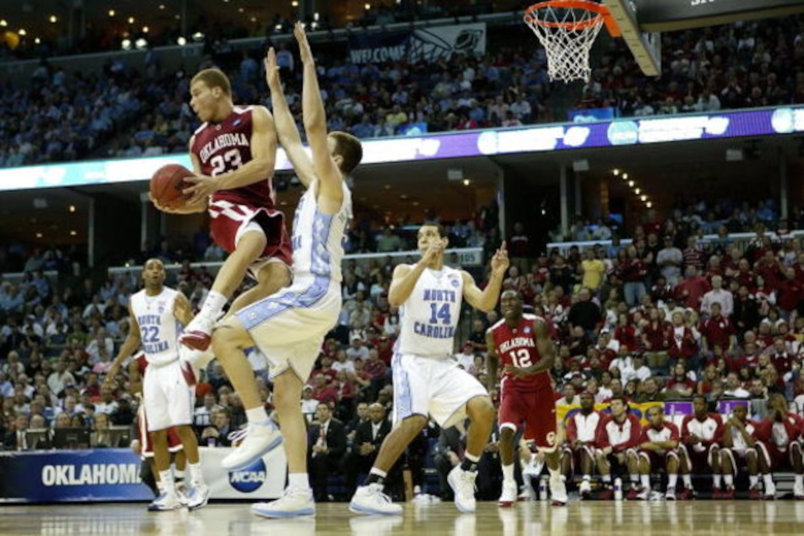 MEMPHIS, TN - MARCH 29: Blake Griffin #23 of the Oklahoma Sooners jumps into Tyler Hansbrough #50 of the North Carolina Tar Heels in the second half during the NCAA Men's Basketball Tournament South Regional Final at the FedExForum on March 29, 2009 in M MEMPHIS, TN - MARCH 29: Blake Griffin #23 of the Oklahoma Sooners jumps into Tyler Hansbrough #50 of the North Carolina Tar Heels in the second half during the NCAA Men's Basketball Tournament South Regional Final at the FedExForum on March 29, 2009 in M