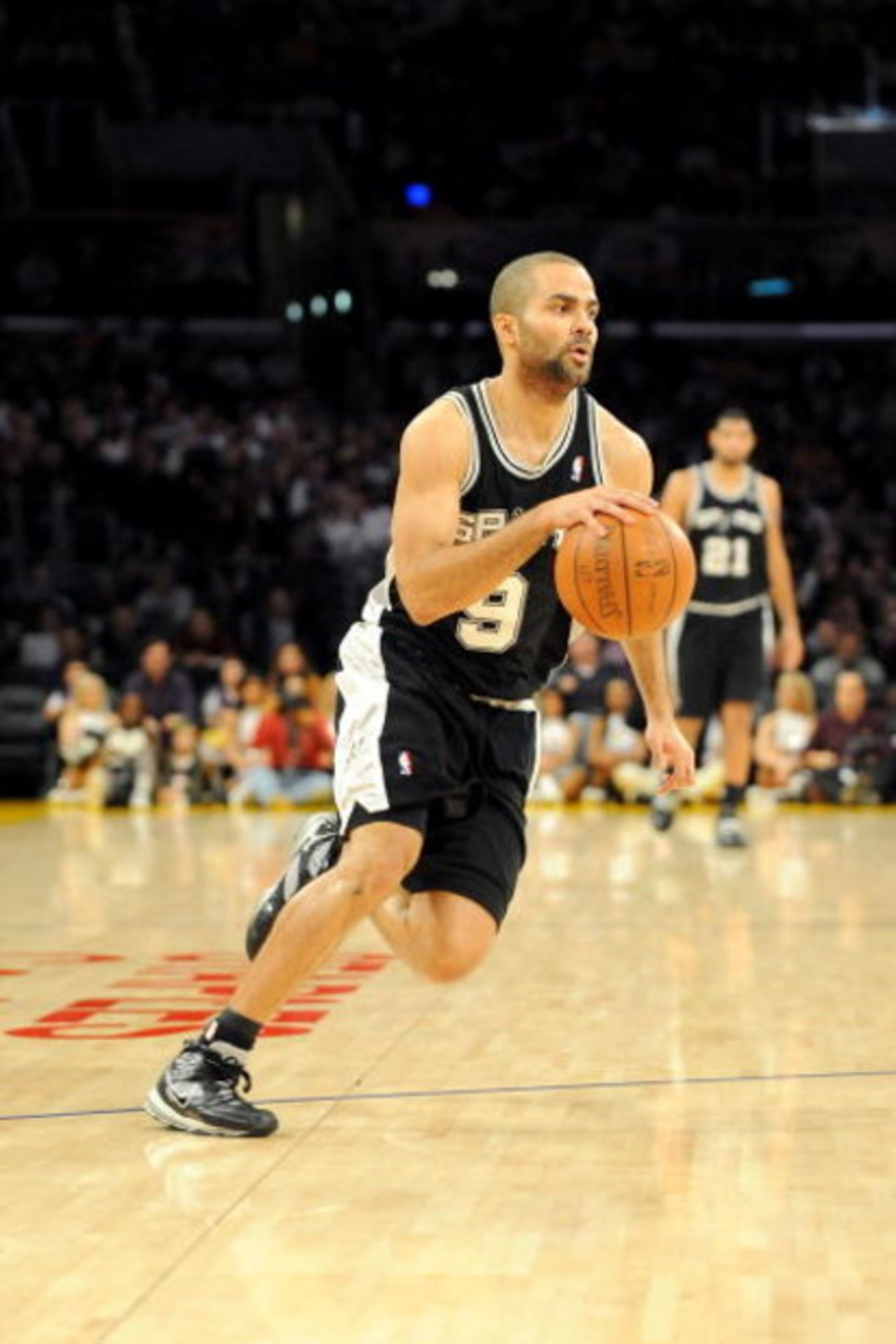 LOS ANGELES, CA - JANUARY 25: Tony Parker #9 of the San Antonio Spurs drives the ball to the basket during the game against the Los Angeles Lakers at the Staples Center on January 25, 2009 in Los Angeles, California. The Lakers defeated the Spurs 99-85. LOS ANGELES, CA - JANUARY 25: Tony Parker #9 of the San Antonio Spurs drives the ball to the basket during the game against the Los Angeles Lakers at the Staples Center on January 25, 2009 in Los Angeles, California. The Lakers defeated the Spurs 99-85.