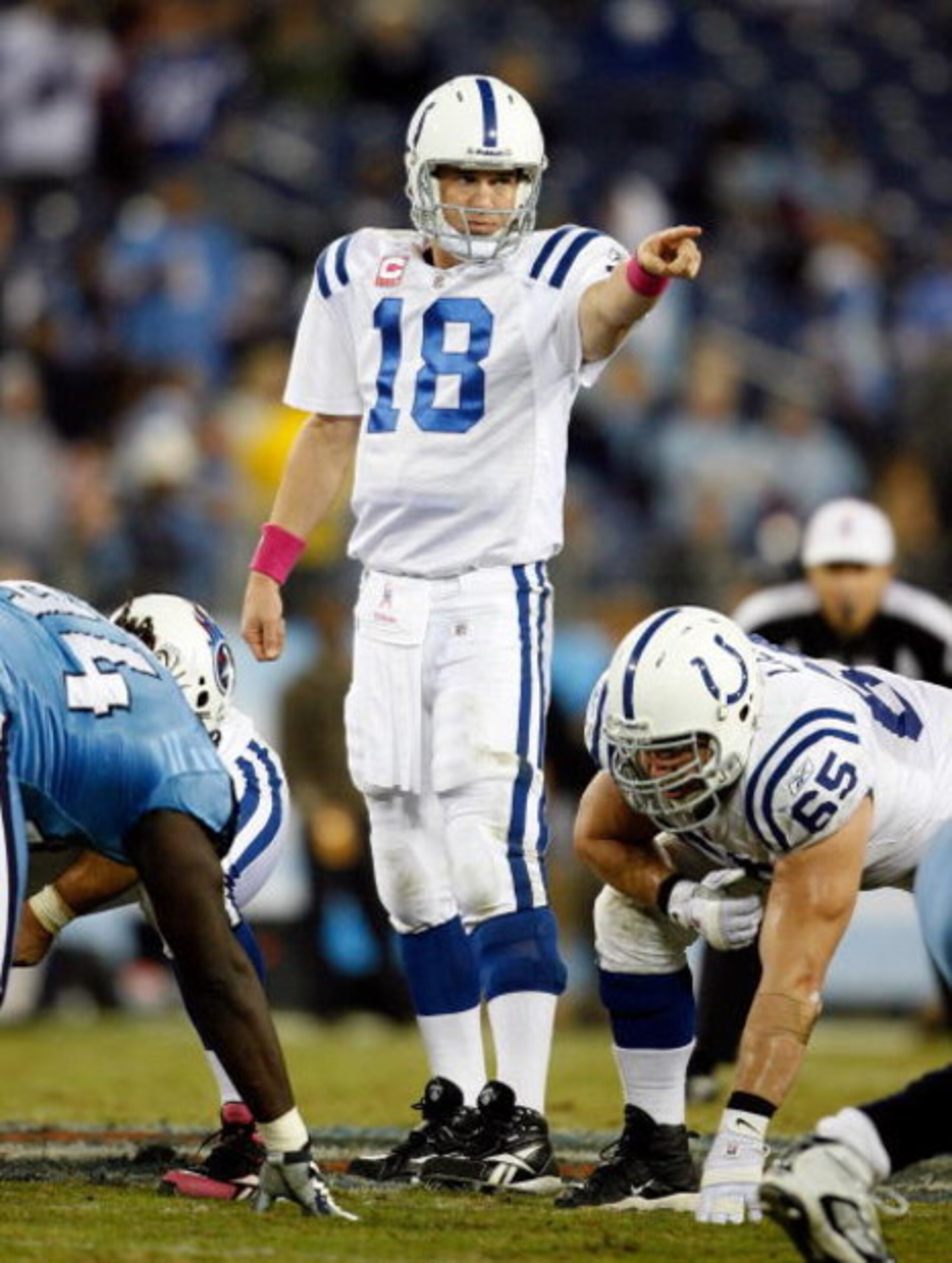 NASHVILLE, TN - OCTOBER 11:  Peyton Manning #18 of the Indianapolis Colts is pictured during the NFL game against the Tennessee Titans at LP Field on October 11, 2009 in Nashville, Tennessee.  (Photo by Andy Lyons/Getty Images)