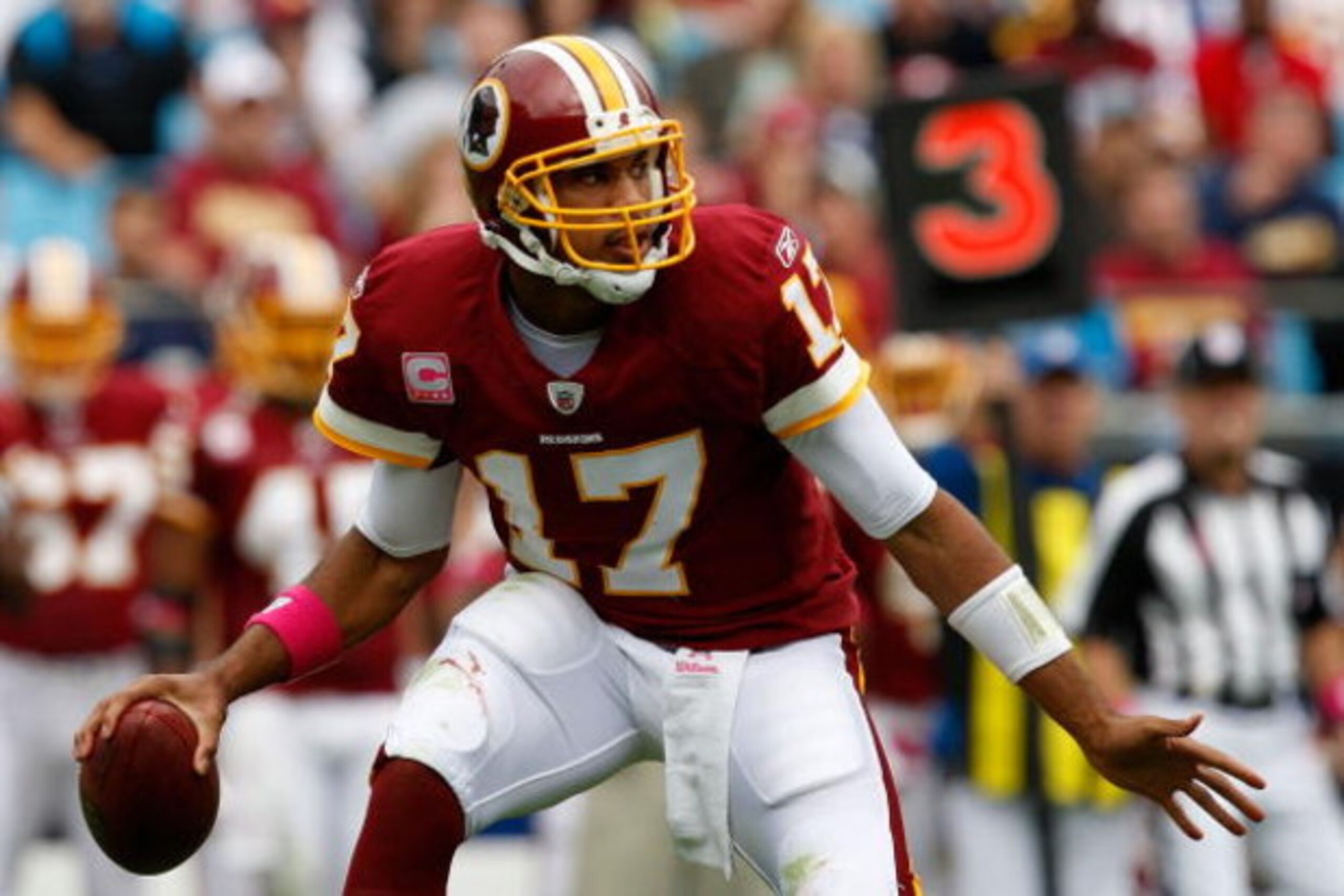 CHARLOTTE, NC - OCTOBER 11:  Jason Campbell #17 of Washington Redskins drops back to throw a pass against the Carolina Panthers at Bank of America Stadium on October 11, 2009 in Charlotte, North Carolina.  (Photo by Streeter Lecka/Getty Images)