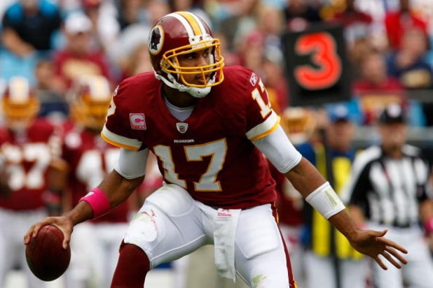 CHARLOTTE, NC - OCTOBER 11:  Jason Campbell #17 of Washington Redskins drops back to throw a pass against the Carolina Panthers at Bank of America Stadium on October 11, 2009 in Charlotte, North Carolina.  (Photo by Streeter Lecka/Getty Images)
