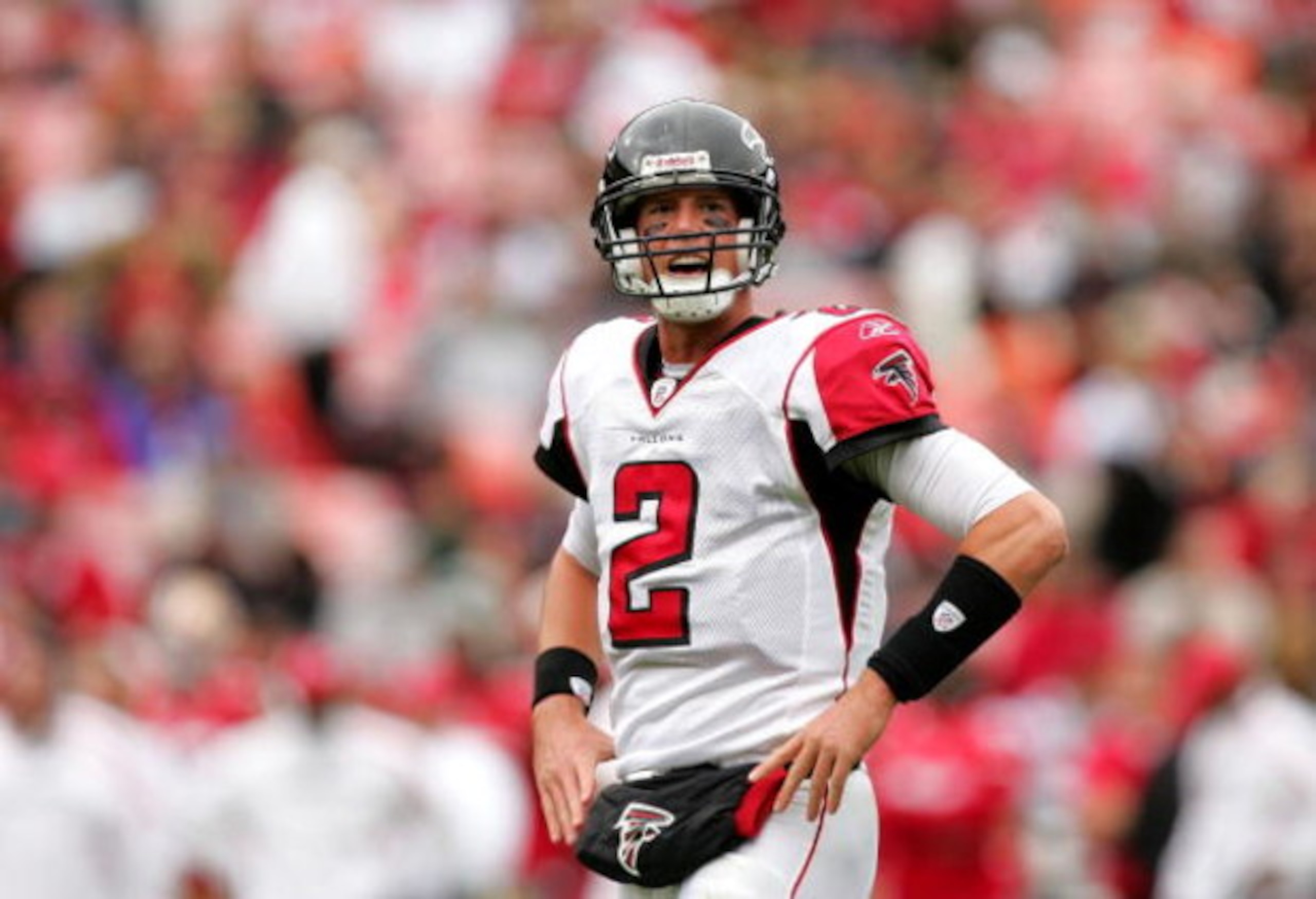 SAN FRANCISCO - OCTOBER 11:  Matt Ryan #2 of the Atlanta Falcons talks to his teammates during their game against the San Francisco 49ers at Candlestick Park on October 11, 2009 in San Francisco, California.  (Photo by Ezra Shaw/Getty Images)