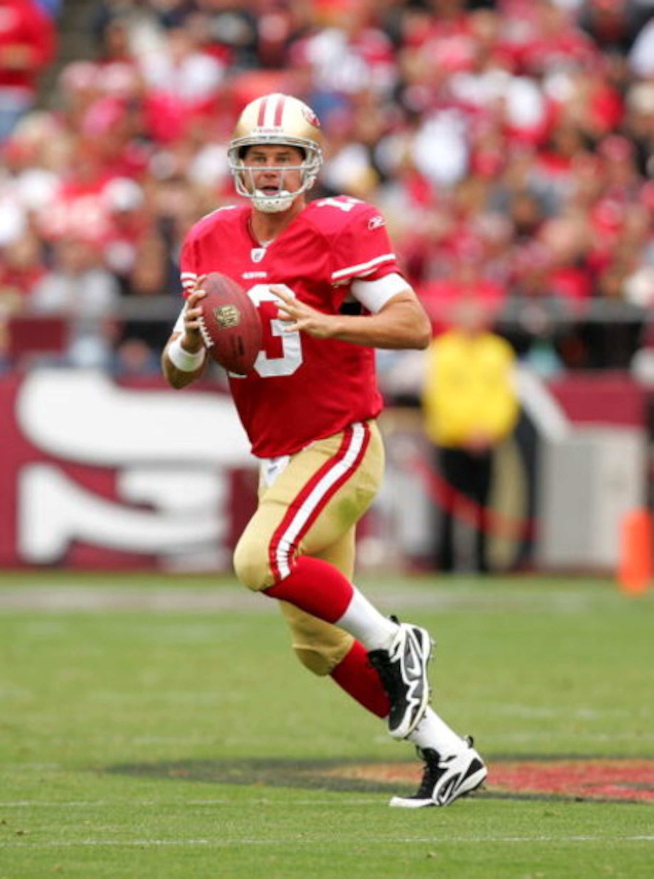 SAN FRANCISCO - OCTOBER 11:  Shaun Hill #13 ofthe San Francisco 49ers looks to pass the ball during their game against the Atlanta Falcons at Candlestick Park on October 11, 2009 in San Francisco, California.  (Photo by Ezra Shaw/Getty Images)