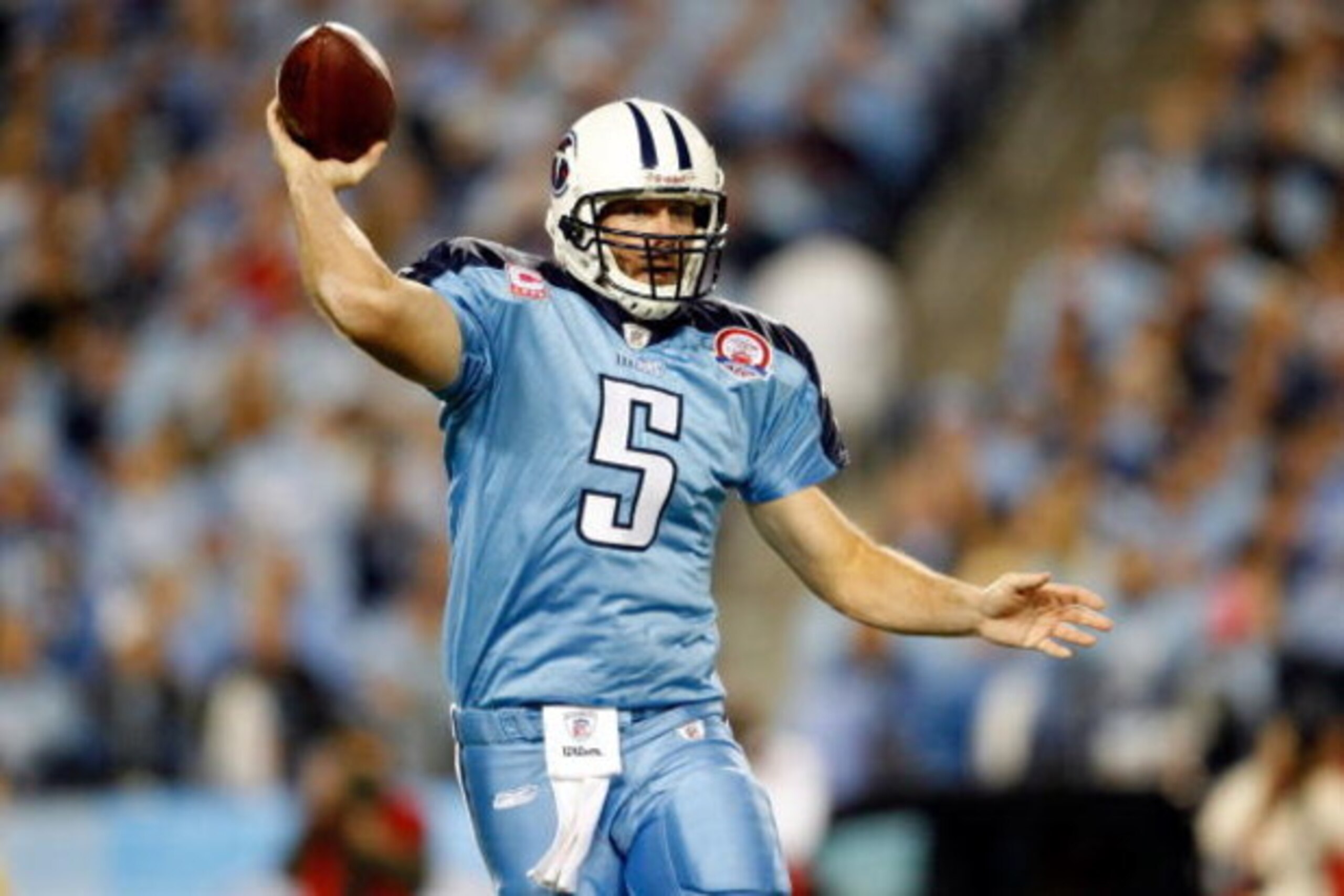 NASHVILLE, TN - OCTOBER 11:  Kerry Collins #5 of the Tennessee Titans  throws the ball during the NFL game against the Indianapolis Colts at LP Field on October 11, 2009 in Nashville, Tennessee. The Colts defeated the Titans 31-9.  (Photo by Andy Lyons/Ge