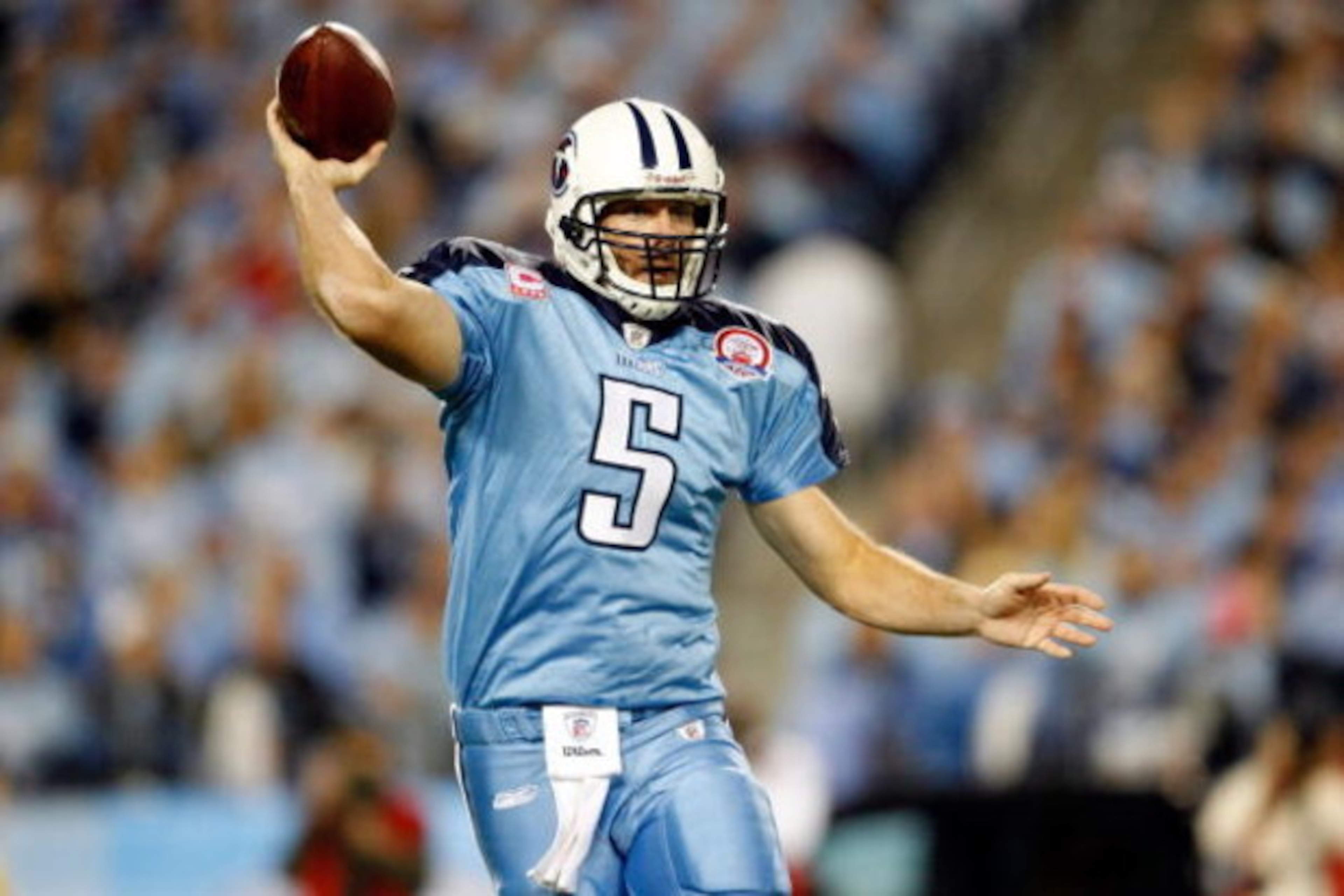 NASHVILLE, TN - OCTOBER 11:  Kerry Collins #5 of the Tennessee Titans  throws the ball during the NFL game against the Indianapolis Colts at LP Field on October 11, 2009 in Nashville, Tennessee. The Colts defeated the Titans 31-9.  (Photo by Andy Lyons/Ge