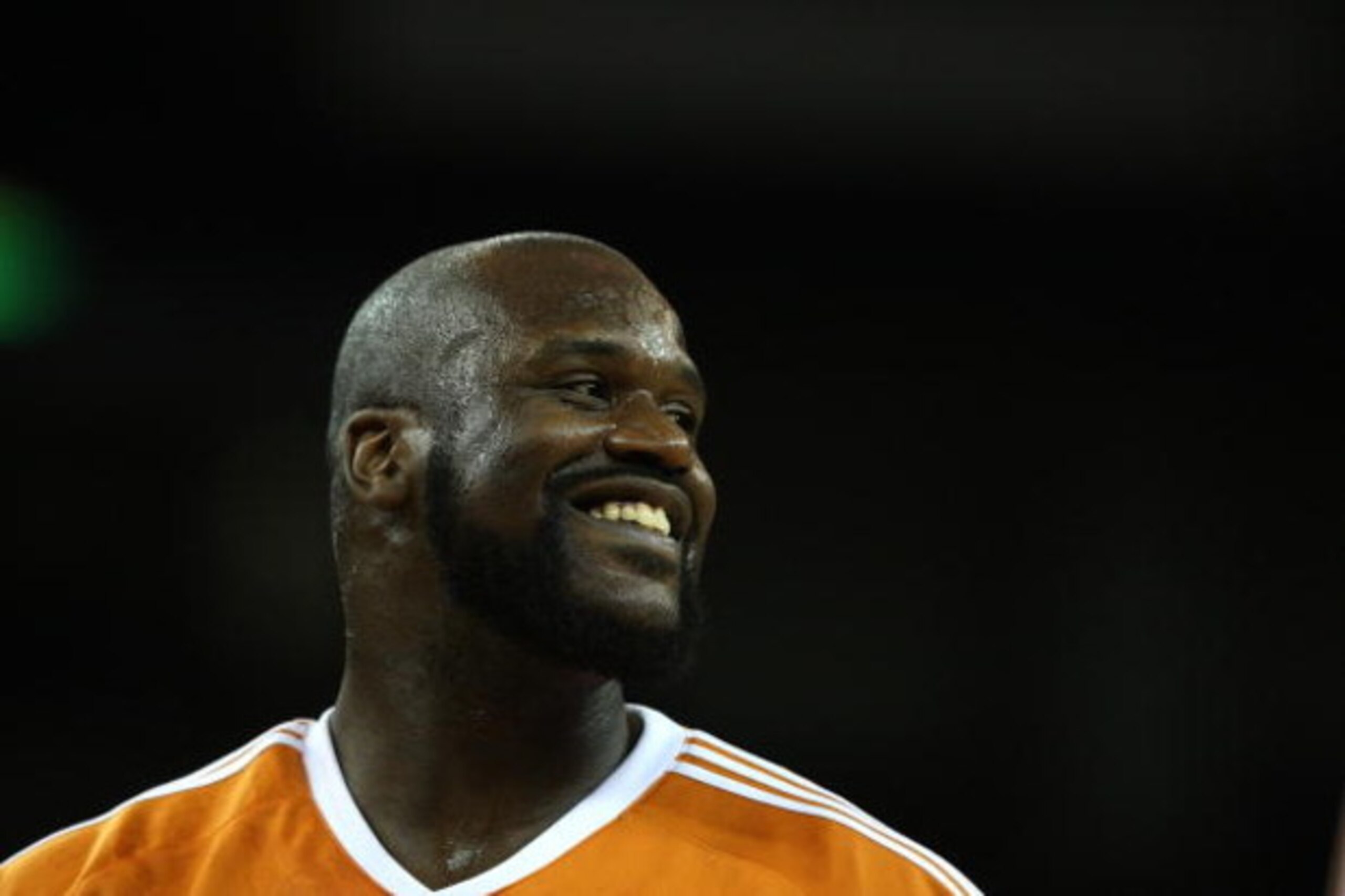 OAKLAND, CA - MARCH 15:  Shaquille O'Neal #32 of the Phoenix Suns looks on against the Golden State Warriors during an NBA game on March 15, 2009 at Oracle Arena in Oakland, California. NOTE TO USER: User expressly acknowledges and agrees that, by downloa