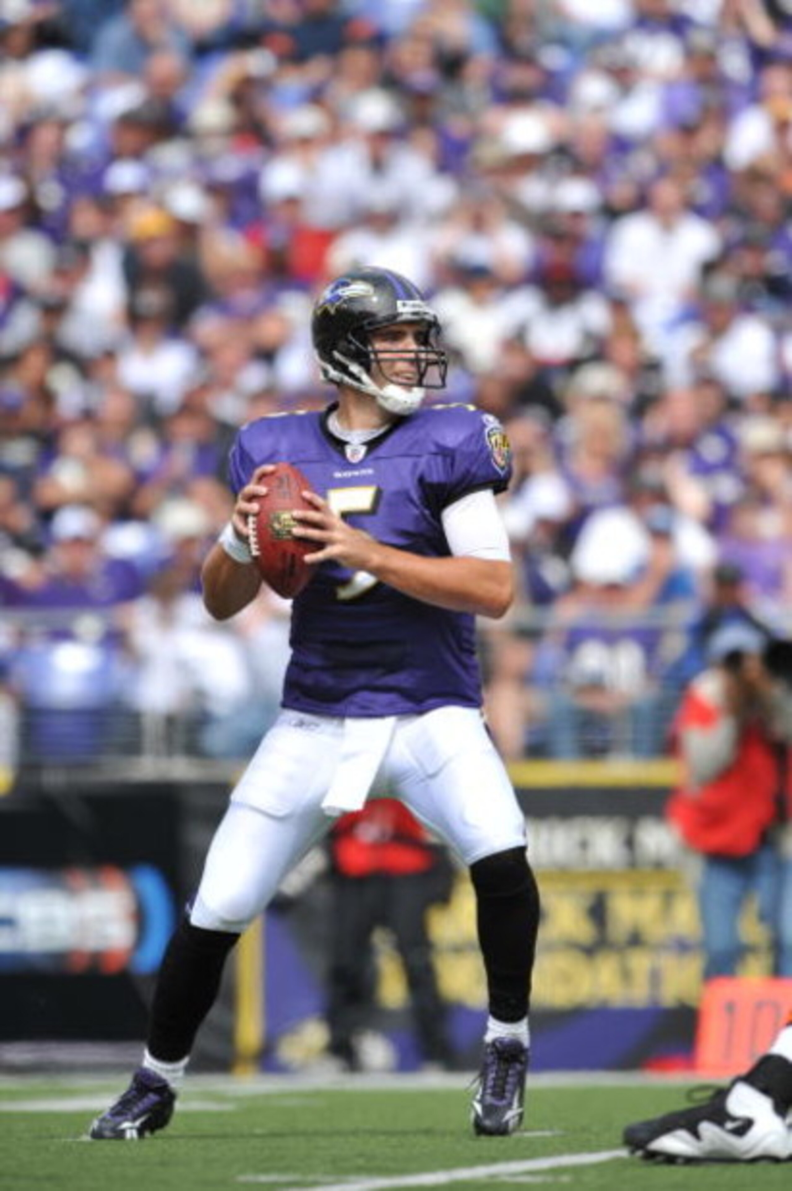 BALTIMORE - SEPTEMBER 27: Joe Flacco #5 of the Baltimore Ravens passes against the Cleveland Browns at M&T Bank Stadium on September 27, 2009 in Baltimore, Maryland. The Ravens defeated the Browns 34-3. (Photo by Larry French/Getty Images) BALTIMORE - SEPTEMBER 27: Joe Flacco #5 of the Baltimore Ravens passes against the Cleveland Browns at M&T Bank Stadium on September 27, 2009 in Baltimore, Maryland. The Ravens defeated the Browns 34-3. (Photo by Larry French/Getty Images)