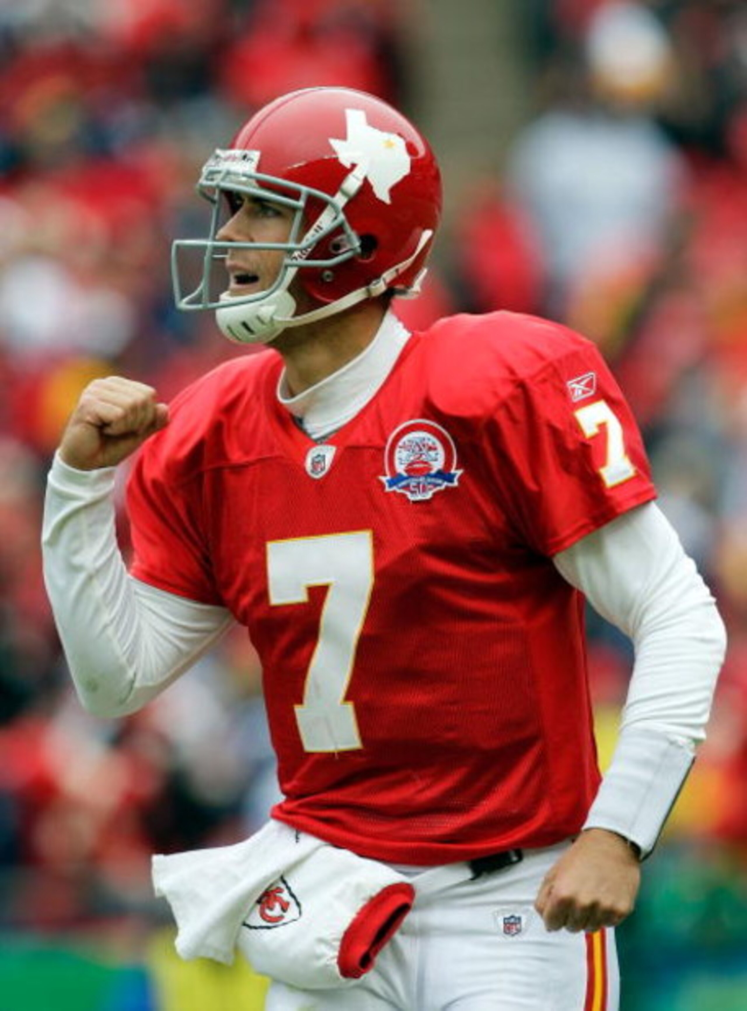 KANSAS CITY, MO - OCTOBER 11: Quarterback Matt Cassel #7 of the Kansas City Chiefs celebrates after a touchdown during the game against the Dallas Cowboys on October 11, 2009 at Arrowhead Stadium in Kansas City, Missouri. (Photo by Jamie Squire/Getty Im KANSAS CITY, MO - OCTOBER 11: Quarterback Matt Cassel #7 of the Kansas City Chiefs celebrates after a touchdown during the game against the Dallas Cowboys on October 11, 2009 at Arrowhead Stadium in Kansas City, Missouri. (Photo by Jamie Squire/Getty Im