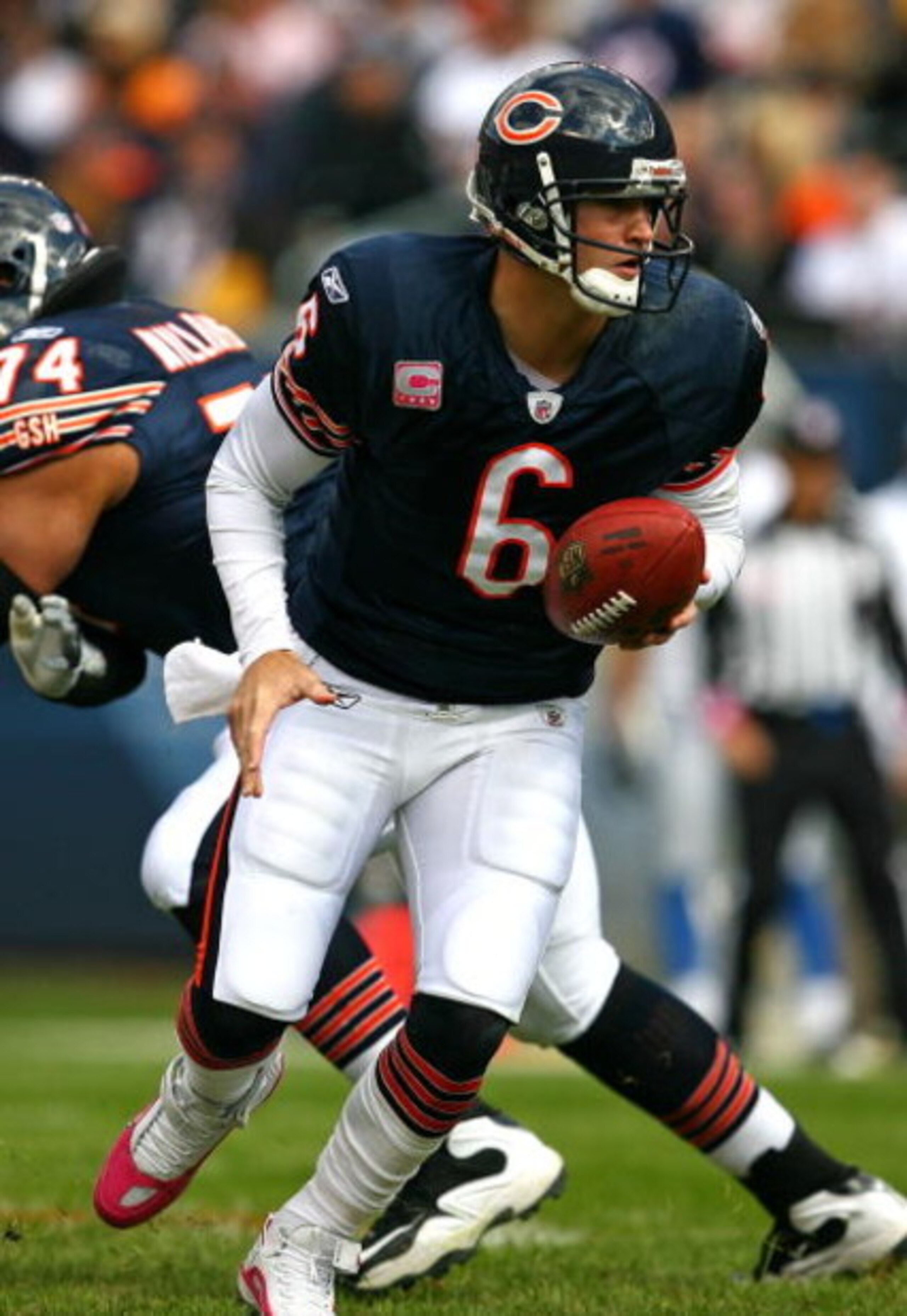 CHICAGO - OCTOBER 04: Jay Cutler #6 of the Chicago Bears turns to hand off against the Detroit Lions on October 4, 2009 at Soldier Field in Chicago, Illinois. The Bears defeated the Lions 48-24. (Photo by Jonathan Daniel/Getty Images) CHICAGO - OCTOBER 04: Jay Cutler #6 of the Chicago Bears turns to hand off against the Detroit Lions on October 4, 2009 at Soldier Field in Chicago, Illinois. The Bears defeated the Lions 48-24. (Photo by Jonathan Daniel/Getty Images)