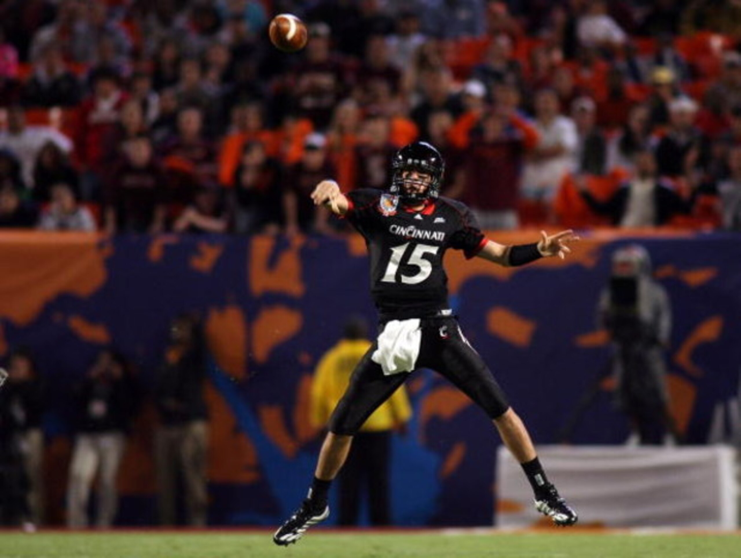 MIAMI - JANUARY 01: Tony Pike #15 of the Cincinnati Bearcats passes against the Virginia Tech Hokies during the FedEx Orange Bowl at Dolphin Stadium on January 1, 2009 in Miami, Florida. (Photo by Marc Serota/Getty Images) MIAMI - JANUARY 01: Tony Pike #15 of the Cincinnati Bearcats passes against the Virginia Tech Hokies during the FedEx Orange Bowl at Dolphin Stadium on January 1, 2009 in Miami, Florida. (Photo by Marc Serota/Getty Images)