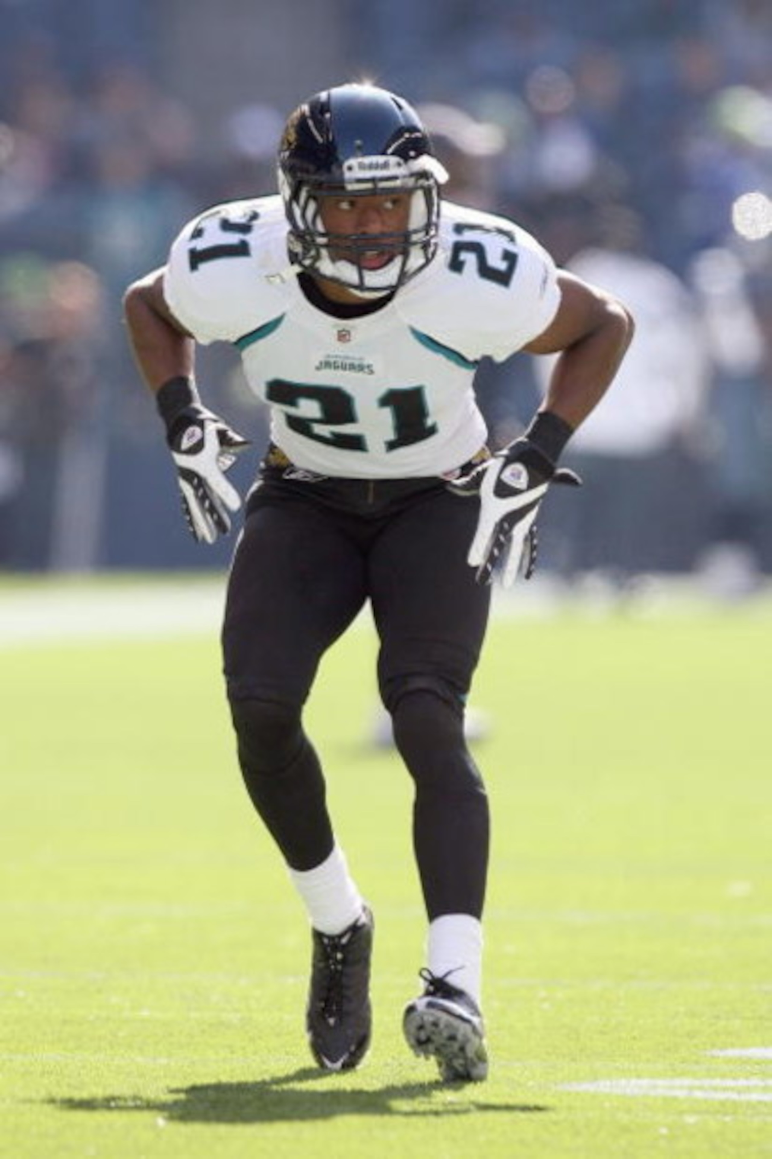 SEATTLE - OCTOBER 11: Derek Cox #21 of the Jacksonville Jaguars gets ready for the snap during the game against the Seattle Seahawks on October 11, 2009 at Qwest Field in Seattle, Washington. The Seahawks defeated the Jaguars 41-0. (Photo by Otto Greule J