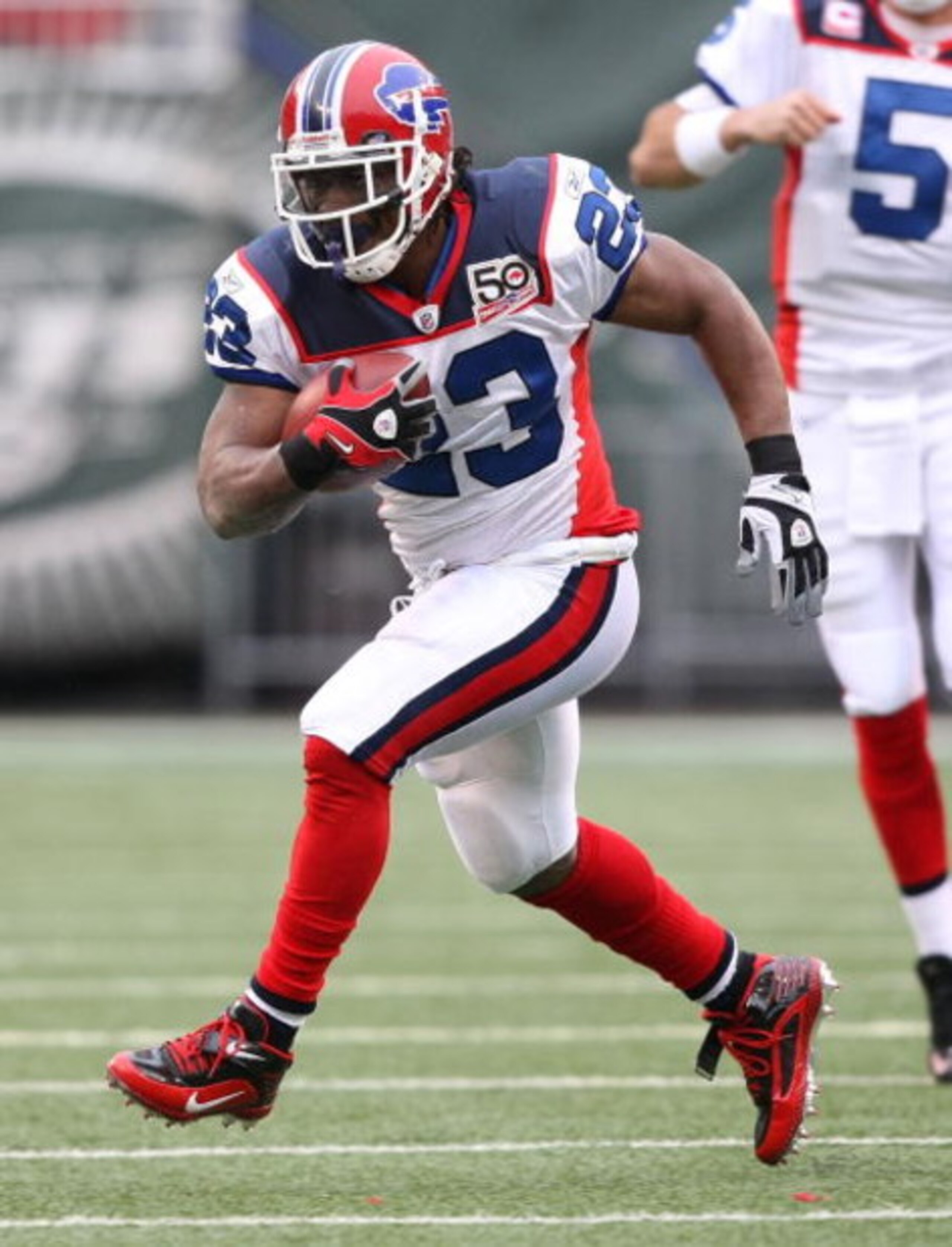 EAST RUTHERFORD, NJ - OCTOBER 18: Marshawn Lynch #23 of The Buffalo Bills in action against The New York Jets during their game on October 18, 2009 at Giants Stadium in East Rutherford, New Jersey. (Photo by Al Bello/Getty Images) EAST RUTHERFORD, NJ - OCTOBER 18: Marshawn Lynch #23 of The Buffalo Bills in action against The New York Jets during their game on October 18, 2009 at Giants Stadium in East Rutherford, New Jersey. (Photo by Al Bello/Getty Images)