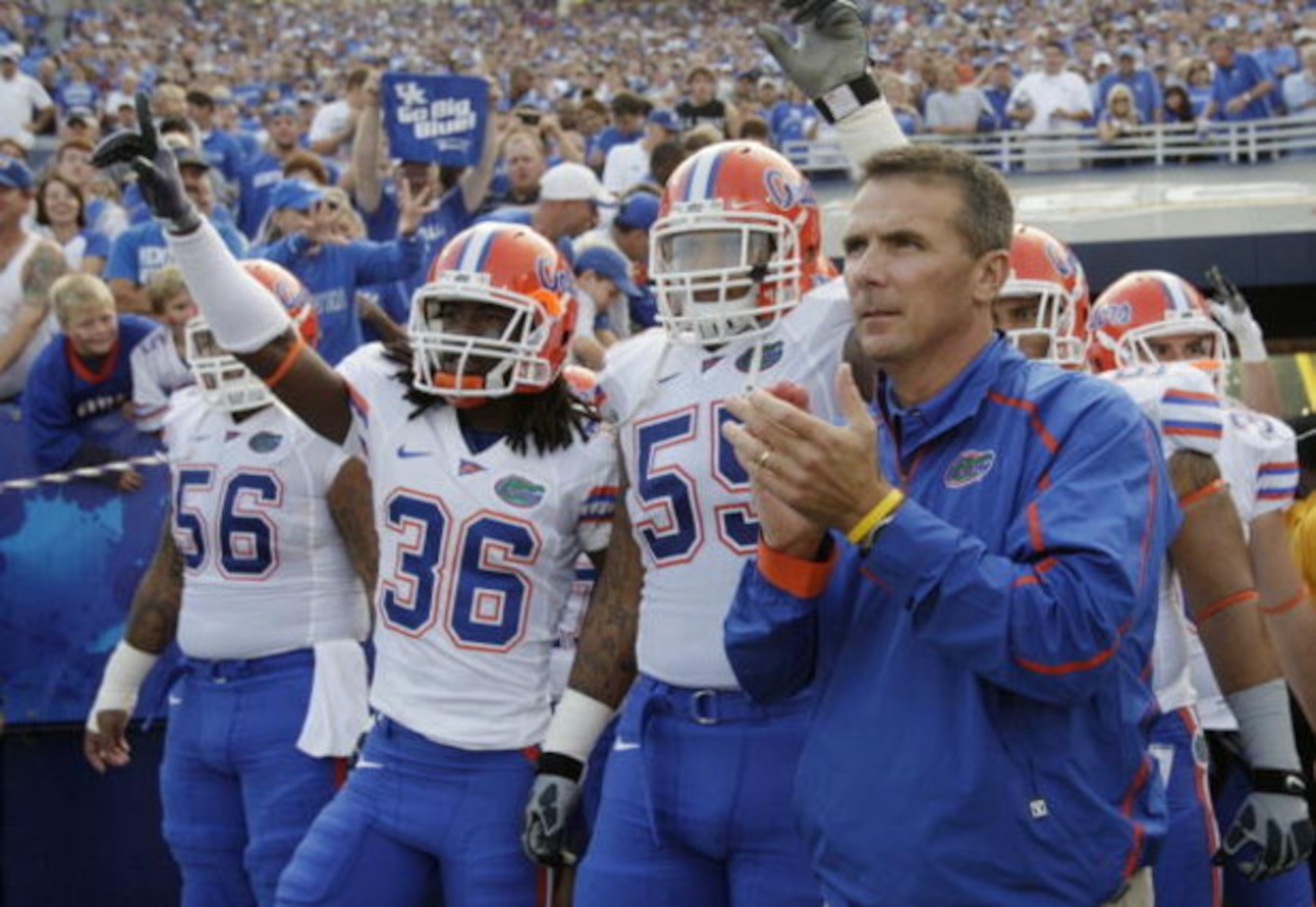 LEXINGTON, KY - SEPTEMBER 26:  Head coach Urban Meyer of the Florida Gators waits to take the field with his team before the game against the Kentucky Wildcats at Commonwealth Stadium on September 26, 2009 in Lexington, Kentucky. (Photo by Andy Lyons/Gett