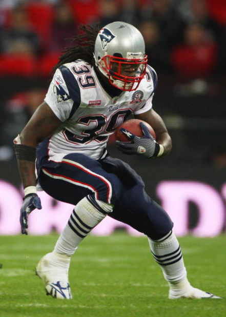 LONDON, ENGLAND - OCTOBER 25:  Laurence Maroney (#39) of the New England Patriots runs with the ball during the NFL International Series match between New England Patriots and Tampa Bay Buccaneers at Wembley Stadium on October 25, 2009 in London, England.
