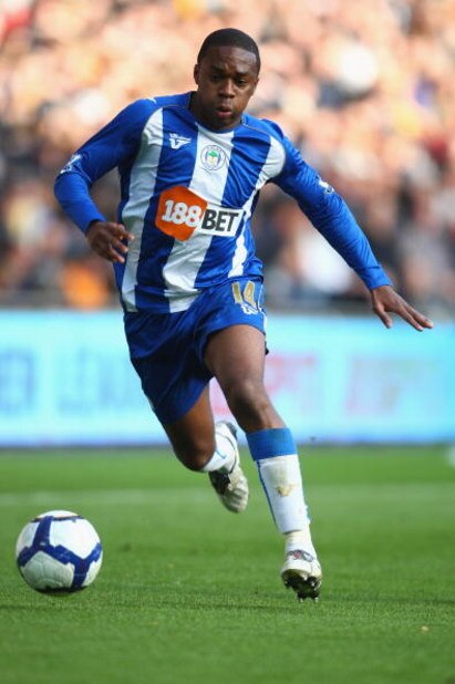 HULL, ENGLAND - OCTOBER 03:  Charles N Zogbia of Wigan in action during the Barclays Premier League match between Hull City and Wigan Athletic at KC Stadium on October 3, 2009 in Hull, England.  (Photo by Jamie McDonald/Getty Images)