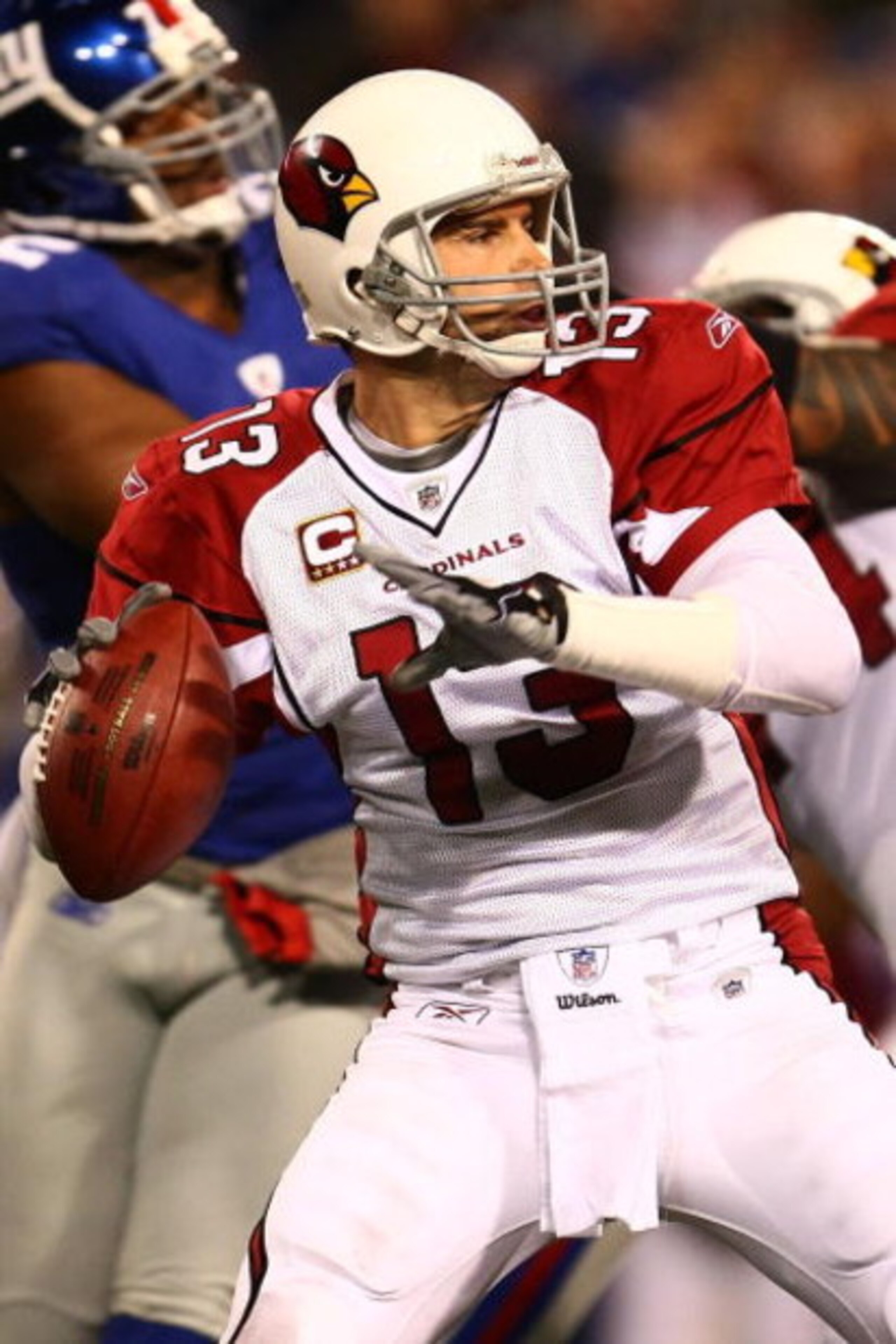 EAST RUTHERFORD, NJ - OCTOBER 25:  Kurt Warner #13 of the Arizona Cardinals looks to pass against the New York Giants on October 25, 2009 at Giants Stadium in East Rutherford, New Jersey.  (Photo by Chris McGrath/Getty Images)