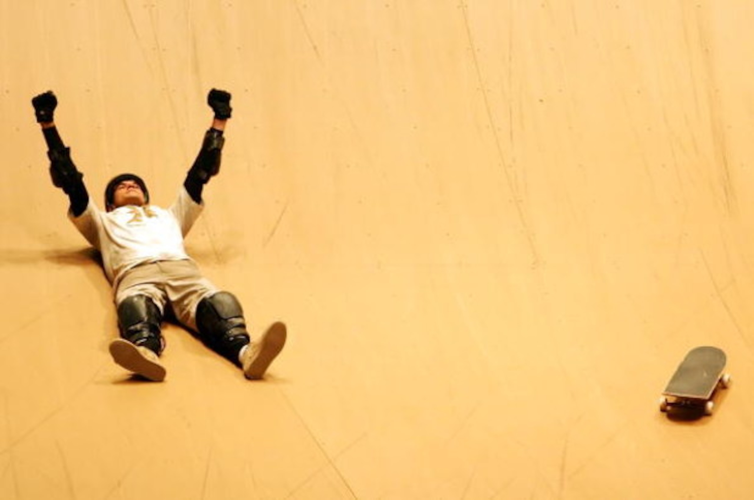 LOS ANGELES, CA - AUGUST 02:  Bob Burnquist celebrates after his final run and winning the Skateboard Big Air Final during X Games 13 at Staples Center on August 2, 2007 in Los Angeles, California.  (Photo by Jeff Gross/Getty Images)