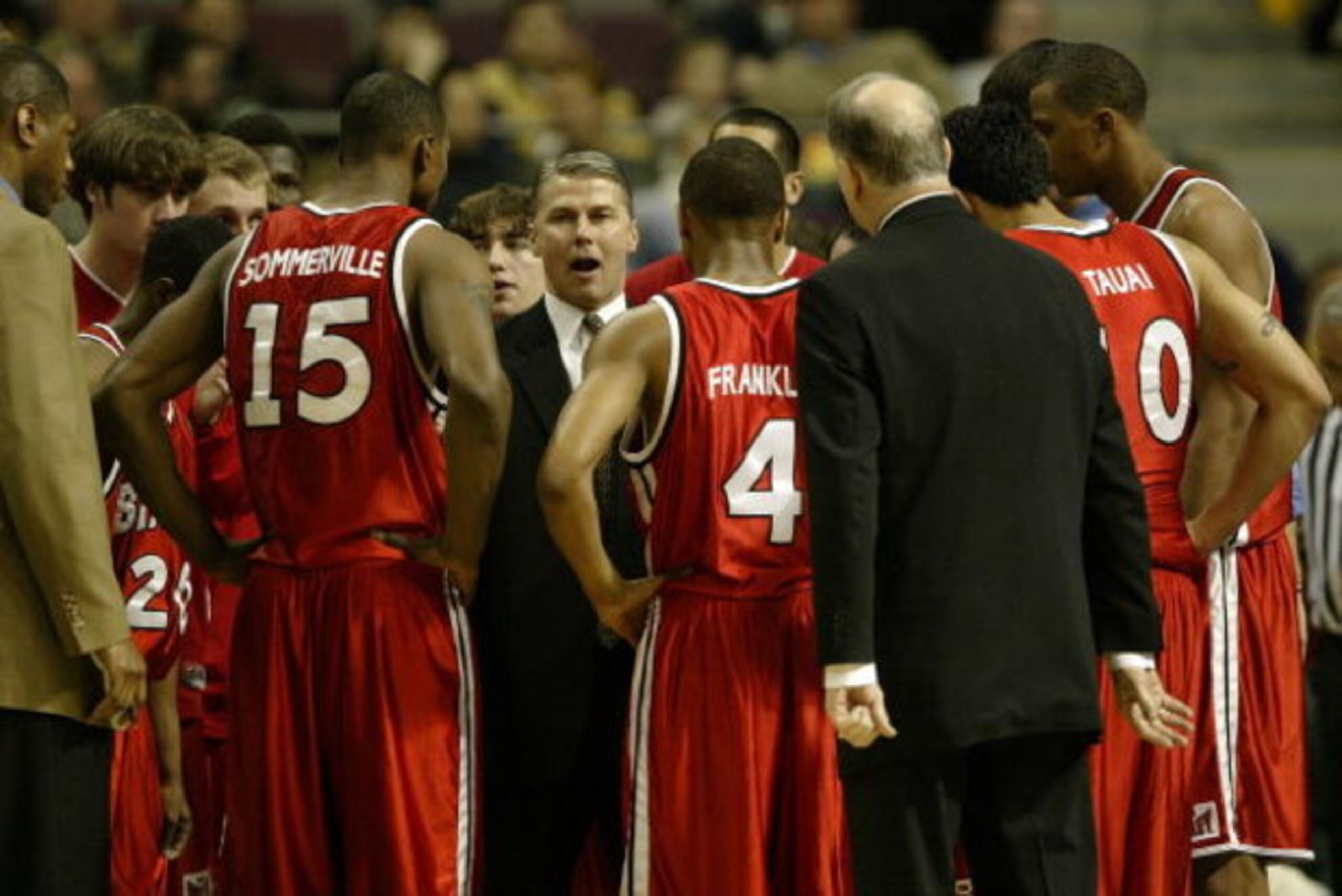 AUBURN HILLS, MI - MARCH 19: Head coach Jim Les of the Bradley Braves instructs his team during a break in the Second Round of the 2006 NCAA Men's Basketball Tournament against the Pittsburgh Panthers at The Palace of Auburn Hills on March 19, 2006 in Aub AUBURN HILLS, MI - MARCH 19: Head coach Jim Les of the Bradley Braves instructs his team during a break in the Second Round of the 2006 NCAA Men's Basketball Tournament against the Pittsburgh Panthers at The Palace of Auburn Hills on March 19, 2006 in Aub