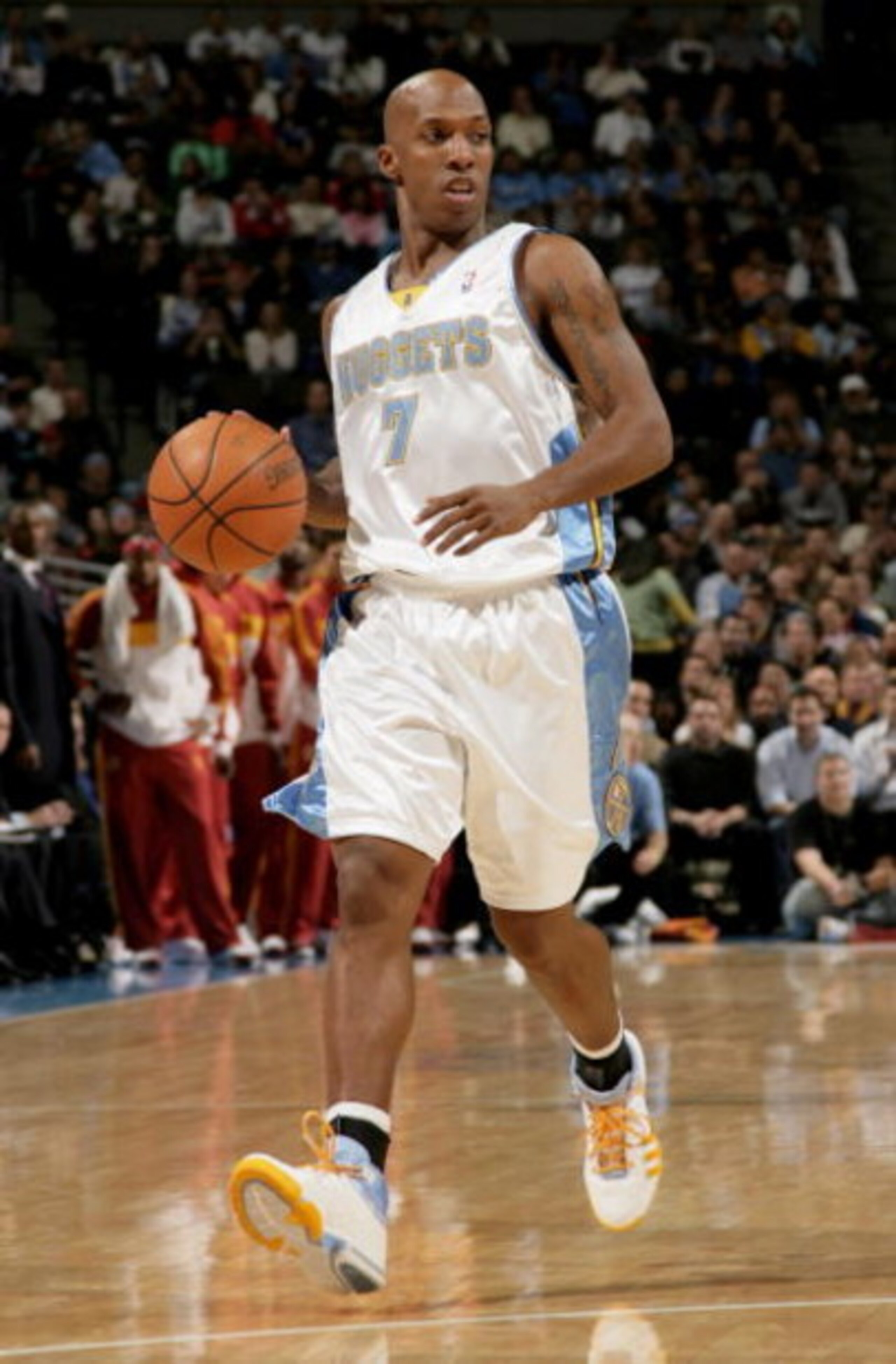 DENVER - DECEMBER 19:  Chauncey Billups #7 of the Denver Nuggets controls the ball against the Cleveland Cavaliers at the Pepsi Center on December 19, 2008 in Denver, Colorado.The Cavaliers defeated the Nuggets 105-88.  (Photo by Doug Pensinger/Getty Imag