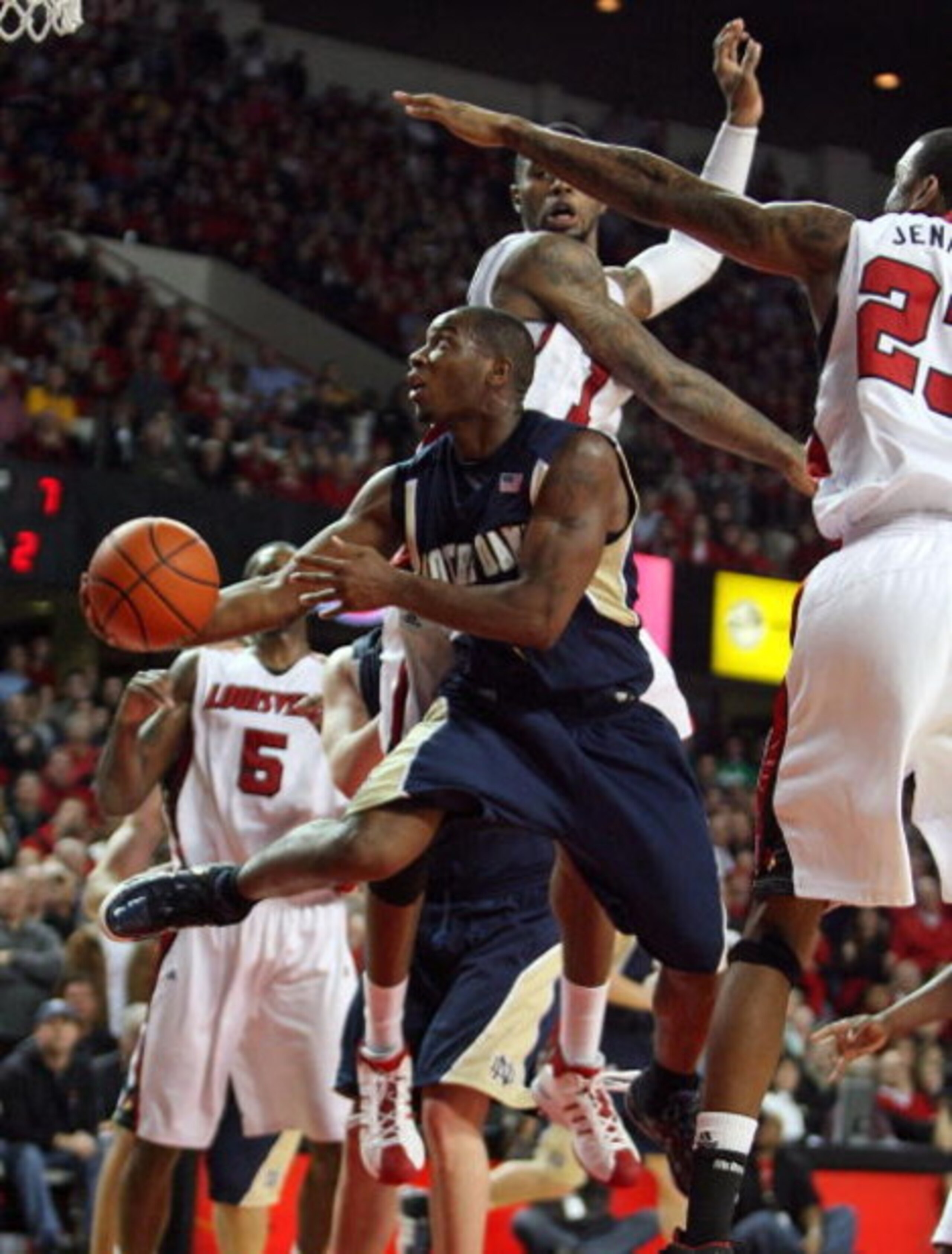 LOUISVILLE, KY - JANUARY 12: Tory Jackson #2 of the Notre Dame Fighting Irish shoots against the Louisville Cardinals during the Big East Conference game against  on January 12, 2009 at Freedom Hall in Louisville, Kentucky.  (Photo by Andy Lyons/Getty Ima