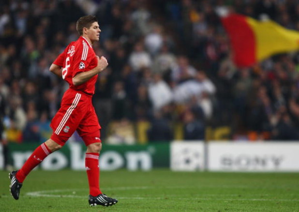 MADRID, SPAIN - FEBRUARY 25:  Steven Gerrard of Liverpool comes on as a substitute during the Champions League Round of 16, First Leg match between Real Madrid and Liverpool at the Estadio Santiago Bernabeu on February 25, 2009 in Madrid, Spain.  (Photo b