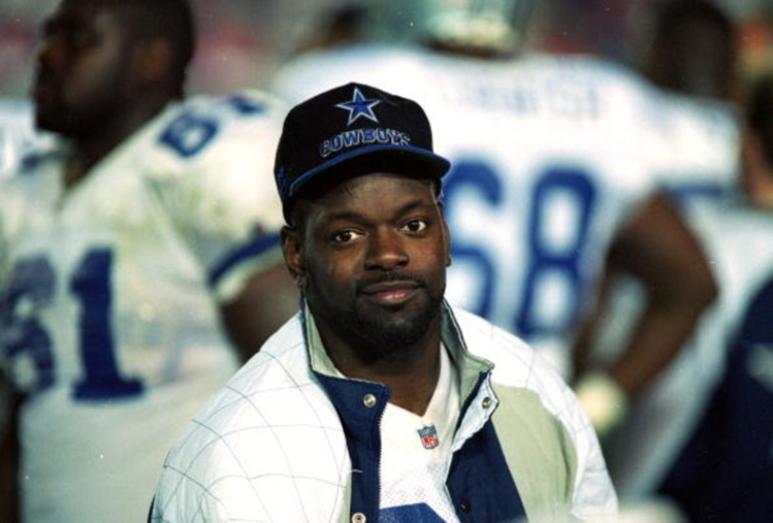 31 Jan 1993:  Emmitt Smith #22 of the Dallas Cowboys looks on during  Superbowl XXVII against the Buffalo Bills at the Rose Bowl in Pasadena, California. The Cowboys defeated the Bills 52-17. Mandatory Credit: Mike Powell  /Allsport
