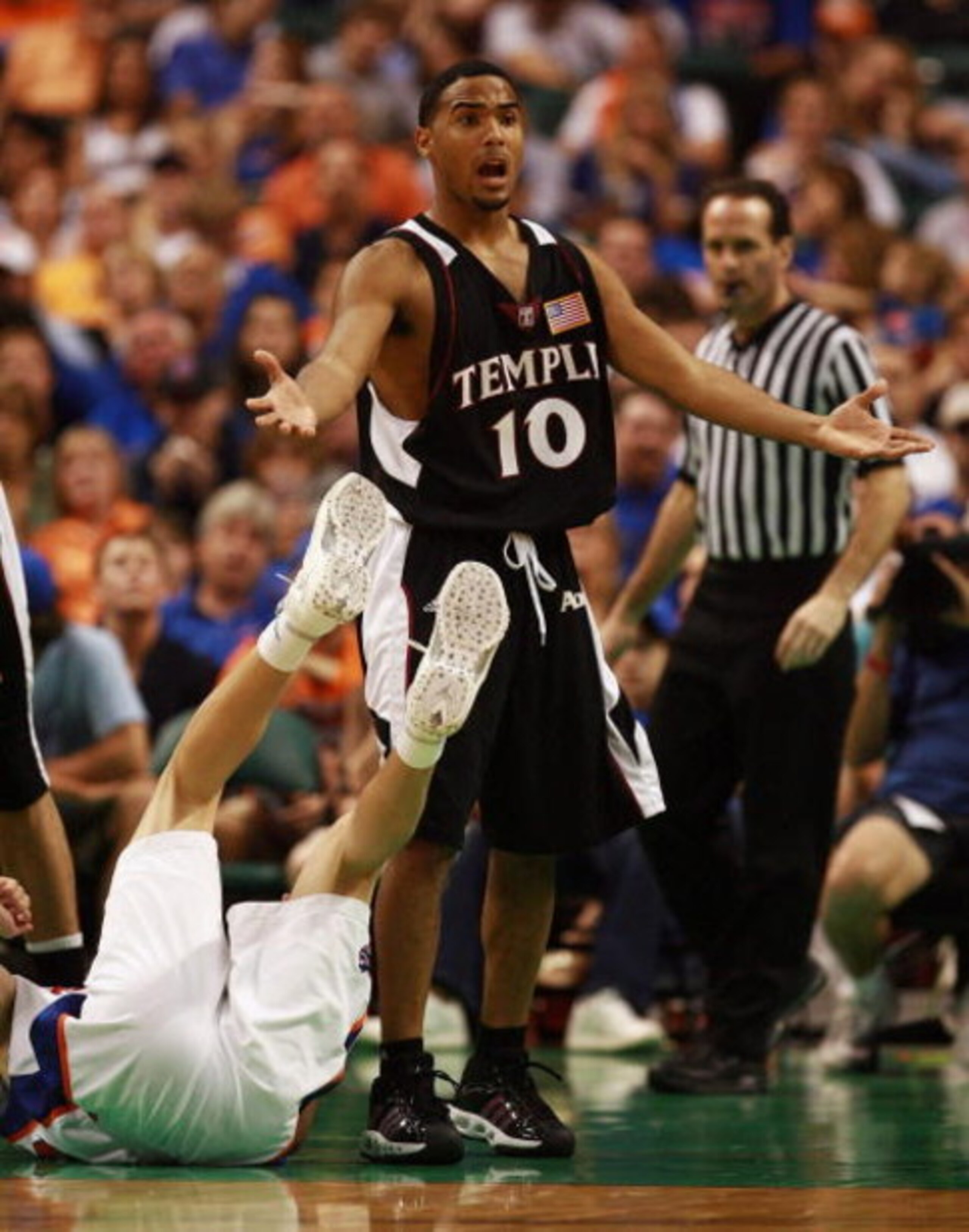 SUNRISE, FL - DECEMBER 29:  Luis Guzman #10 of the Temple Owls reacts after being called for a foul while taking on the Florida Gators in the Orange Bowl Basketball Classic at Bank Atlantic Center on December 29, 2007 in Sunrise, Florida. Florida defeated