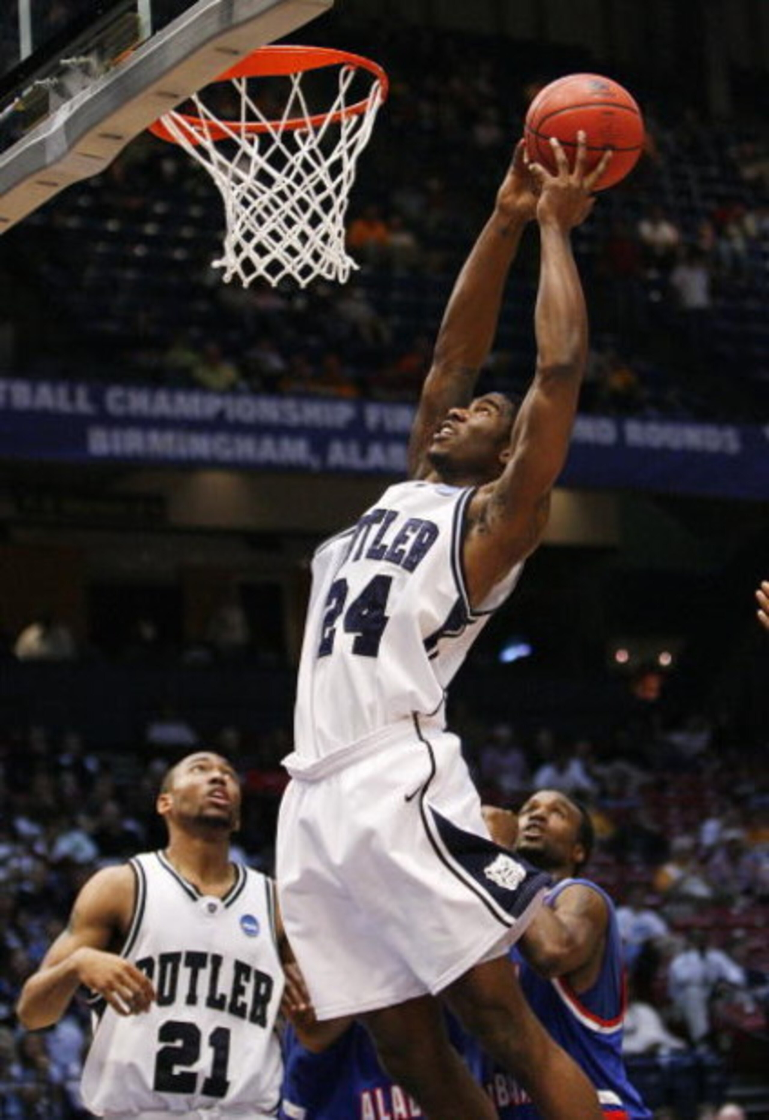 BIRMINGHAM, AL - MARCH 21: Avery Jukes #24 of the Butler Bulldogs dunks the ball against the South Alabama Jaguars during the first round of the East Regional as part of the 2008 NCAA Men's Basketball Tournament at the Birmingham-Jefferson Civic Center on